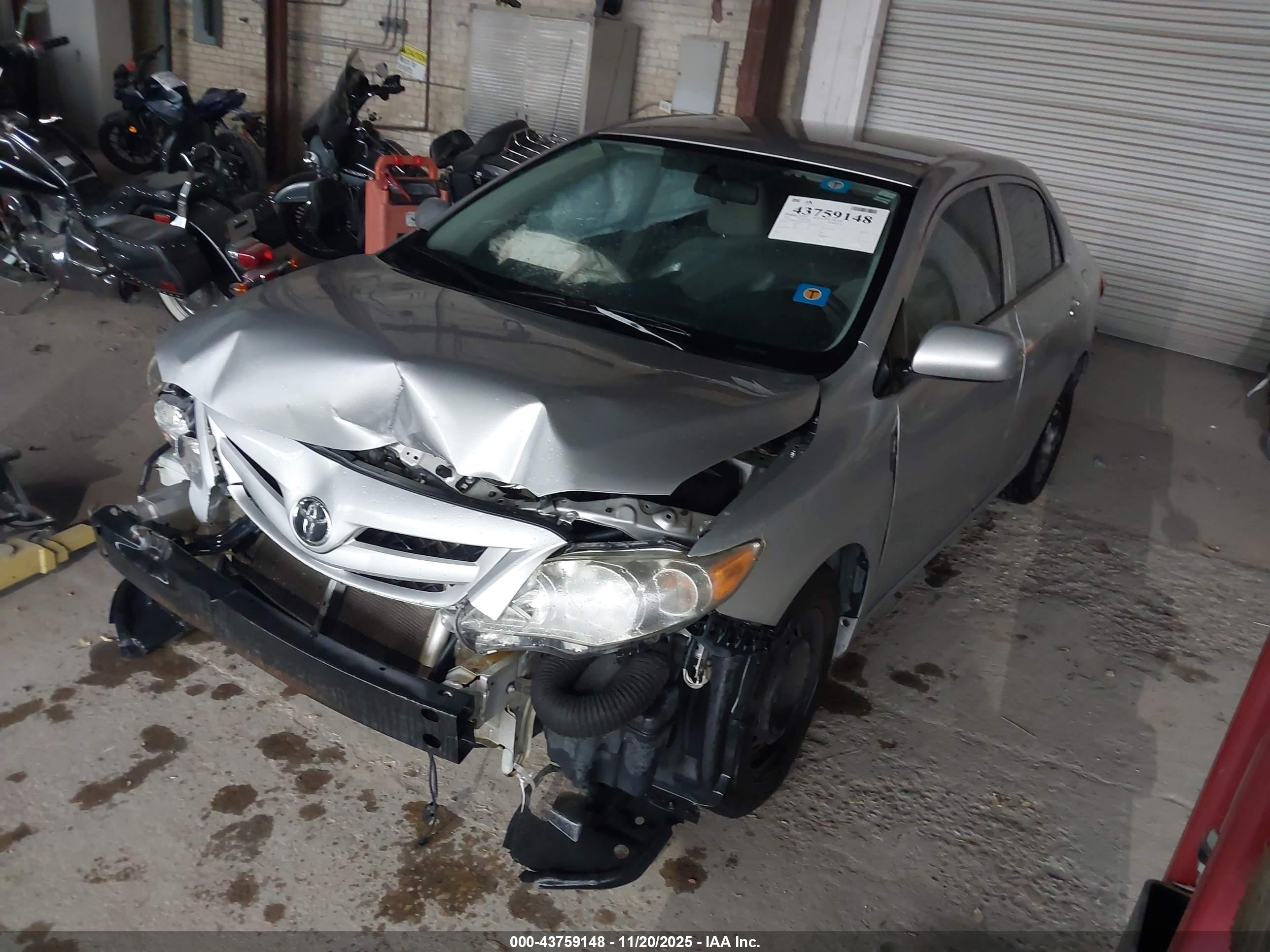 TOYOTA COROLLA image 2