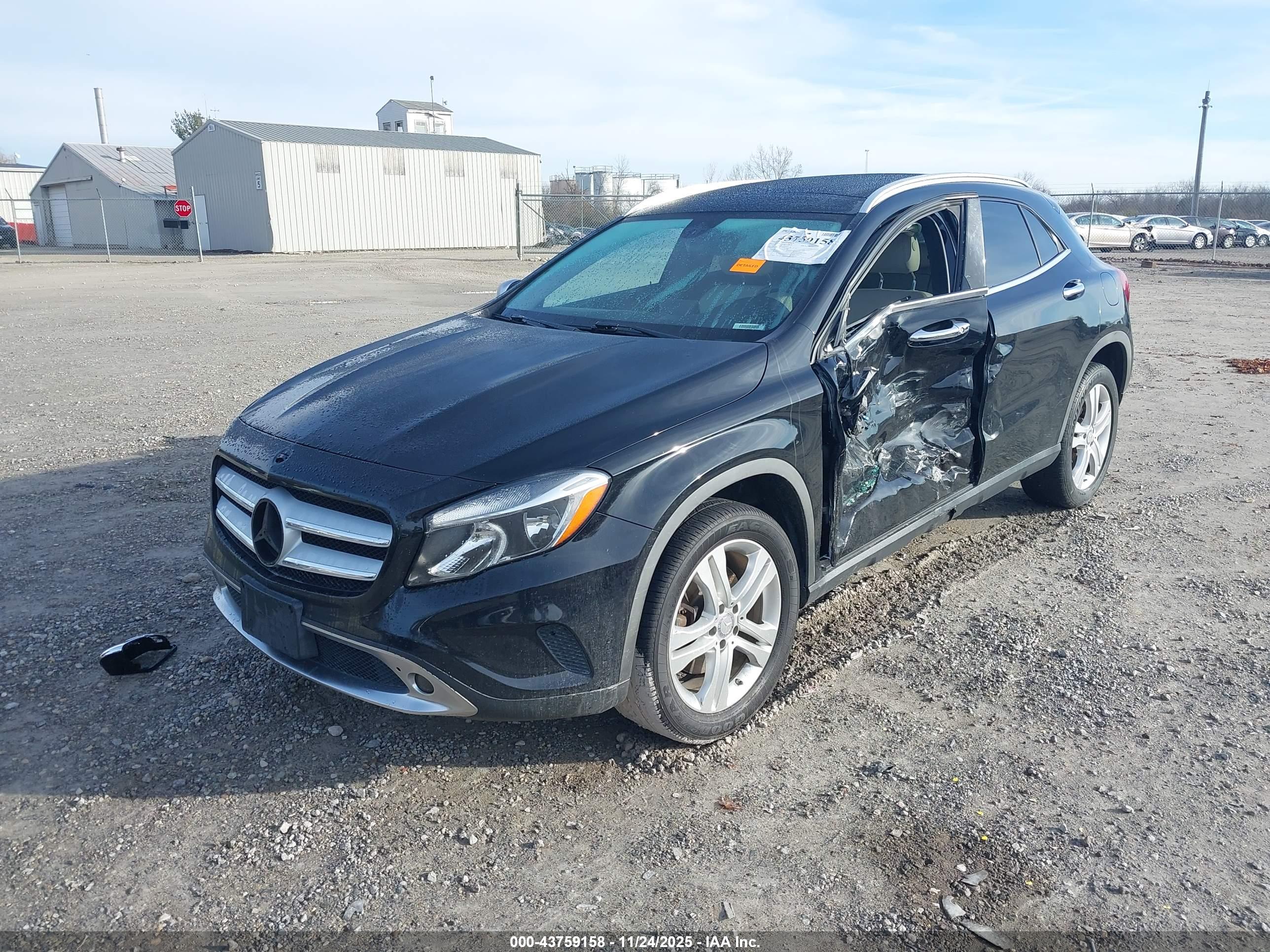 MERCEDES-BENZ GLA image 2