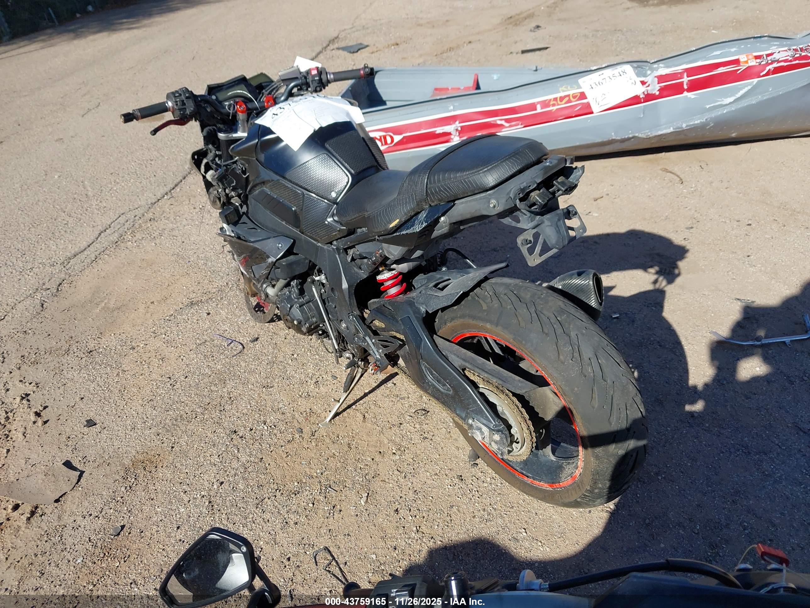 YAMAHA FZ10 image 3