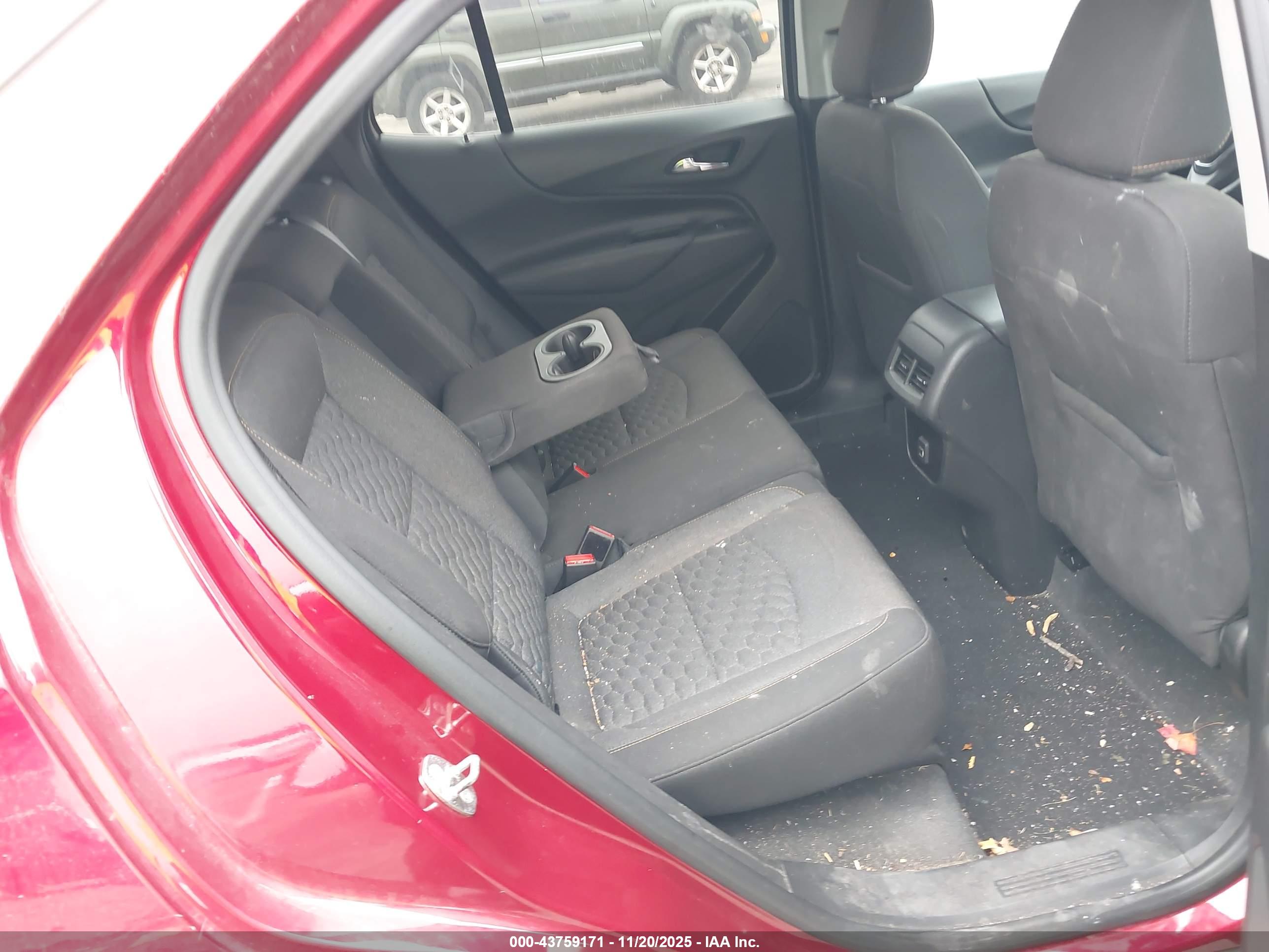 CHEVROLET EQUINOX image 8