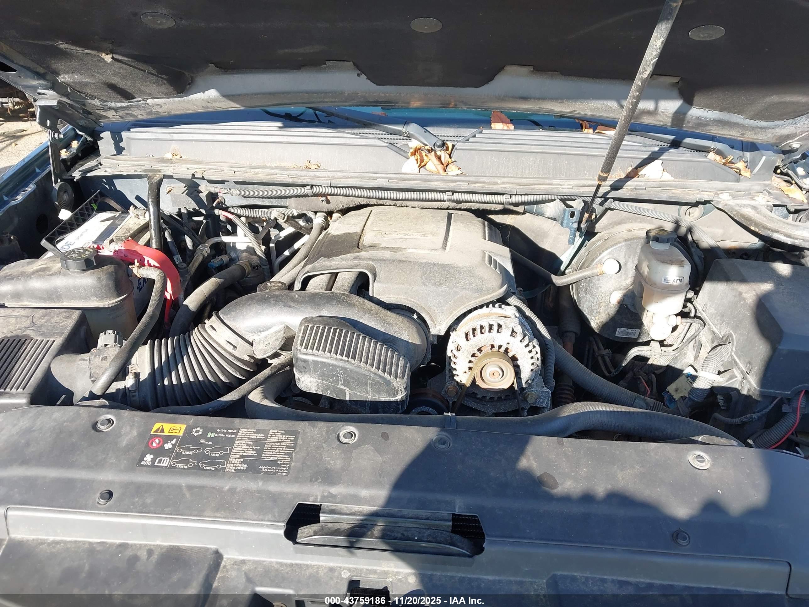 CHEVROLET SUBURBAN image 10