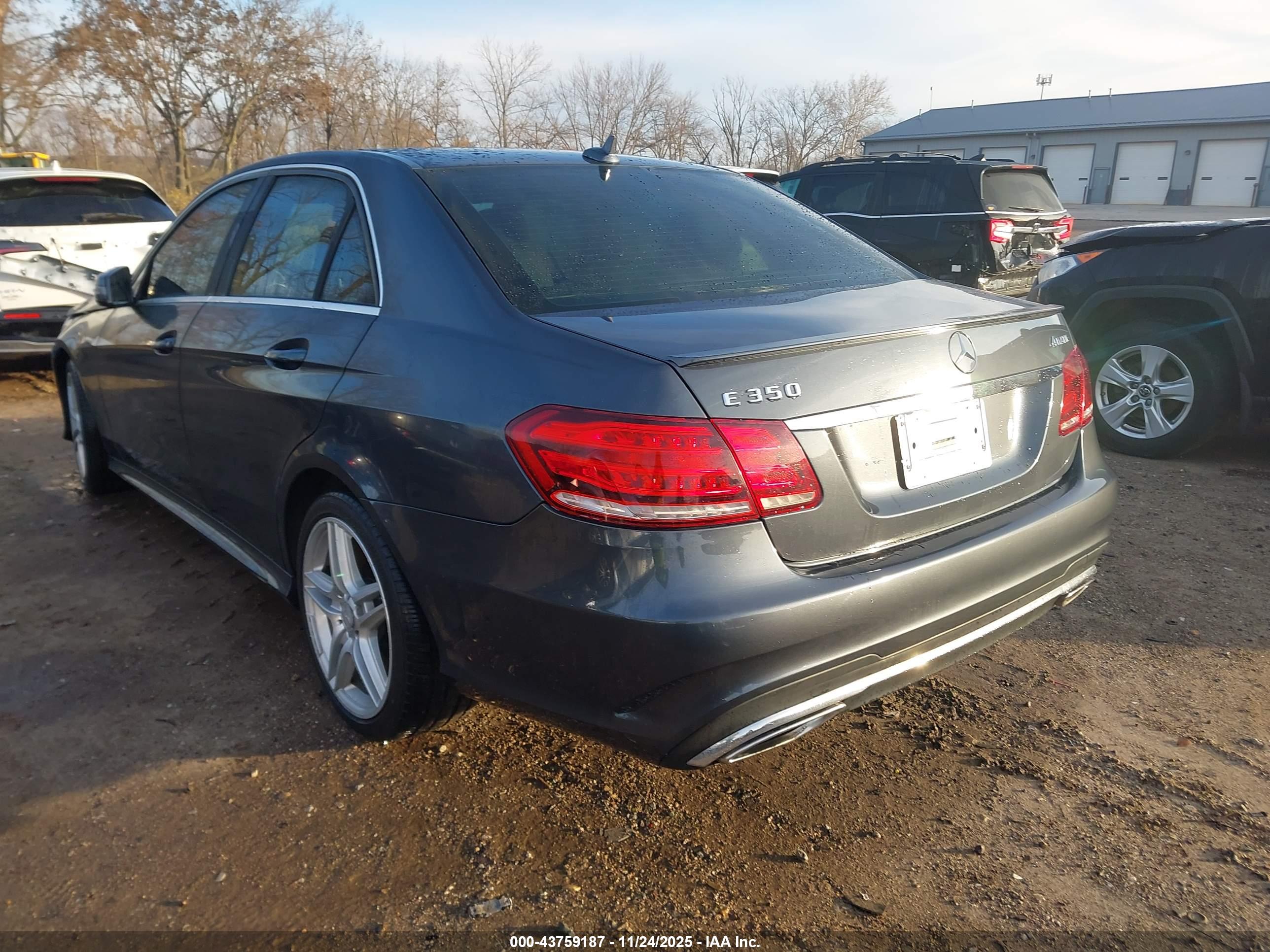 MERCEDES-BENZ E image 3