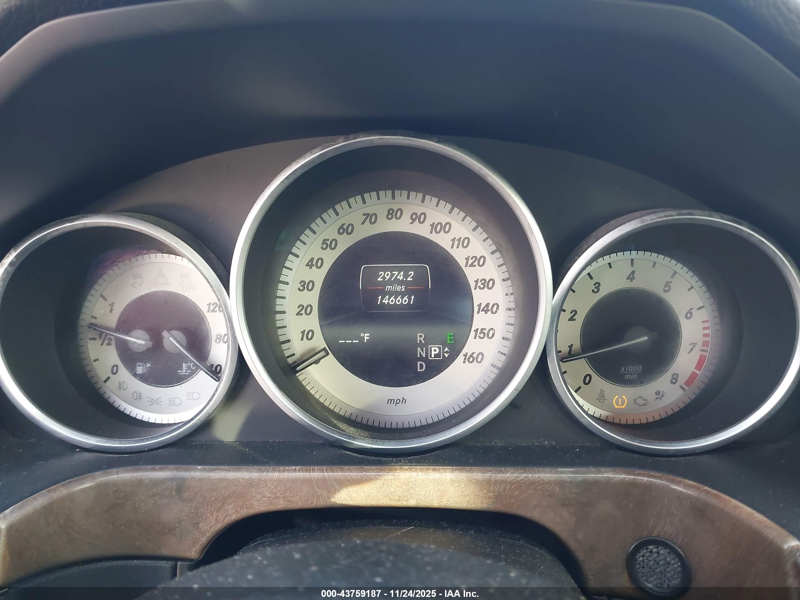 MERCEDES-BENZ E image 7