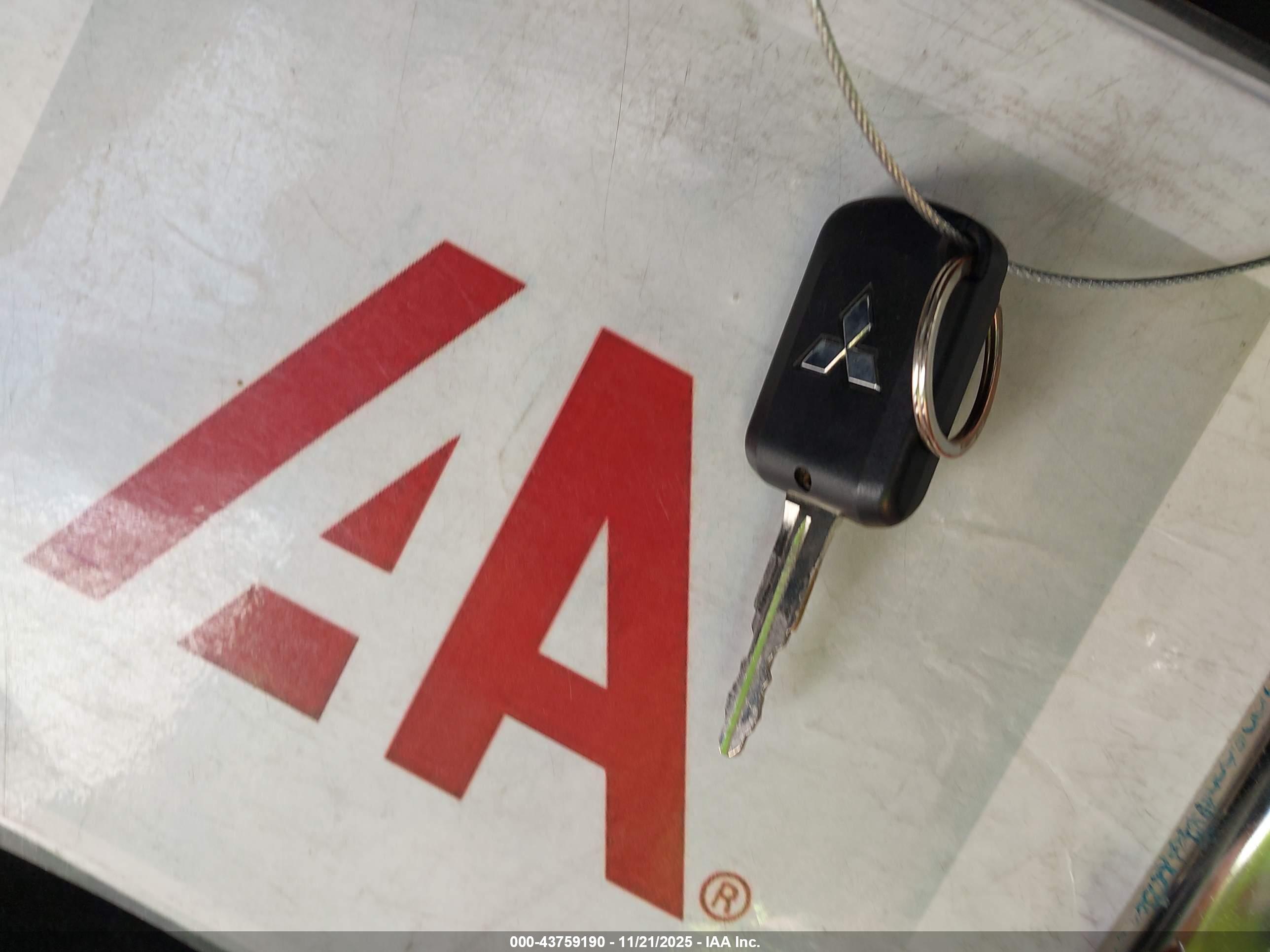 MITSUBISHI MIRAGE image 11