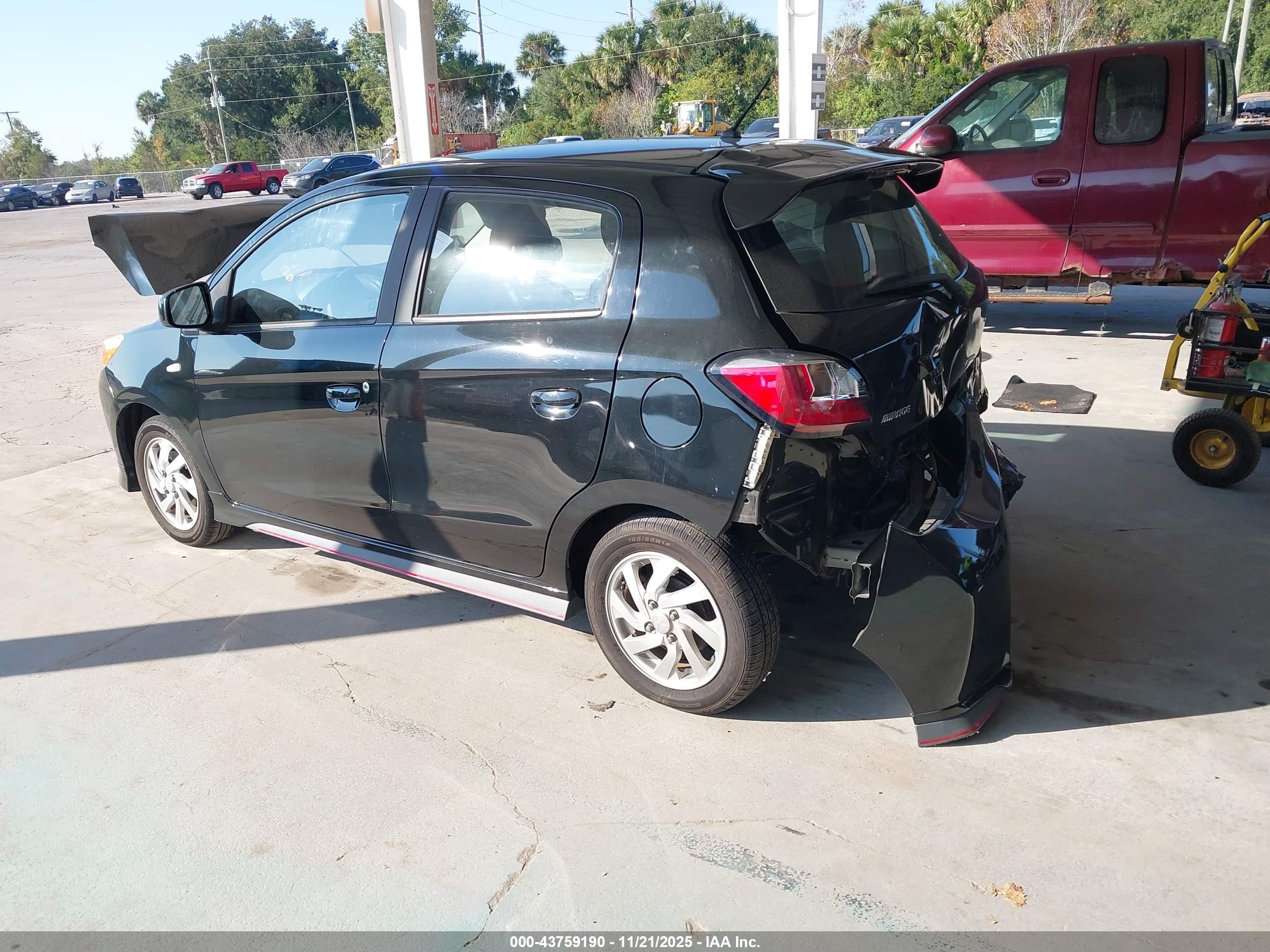 MITSUBISHI MIRAGE image 3