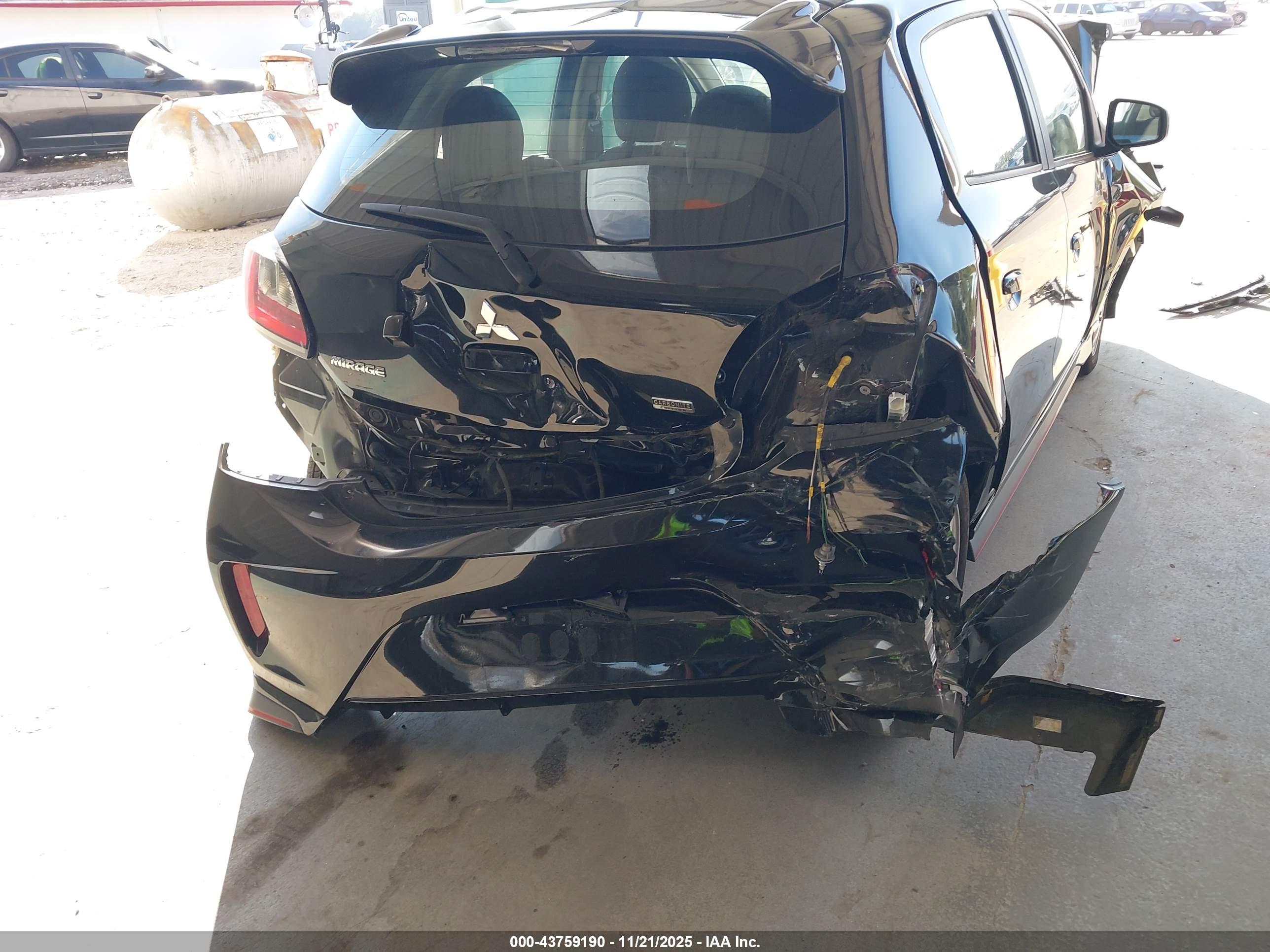 MITSUBISHI MIRAGE image 6