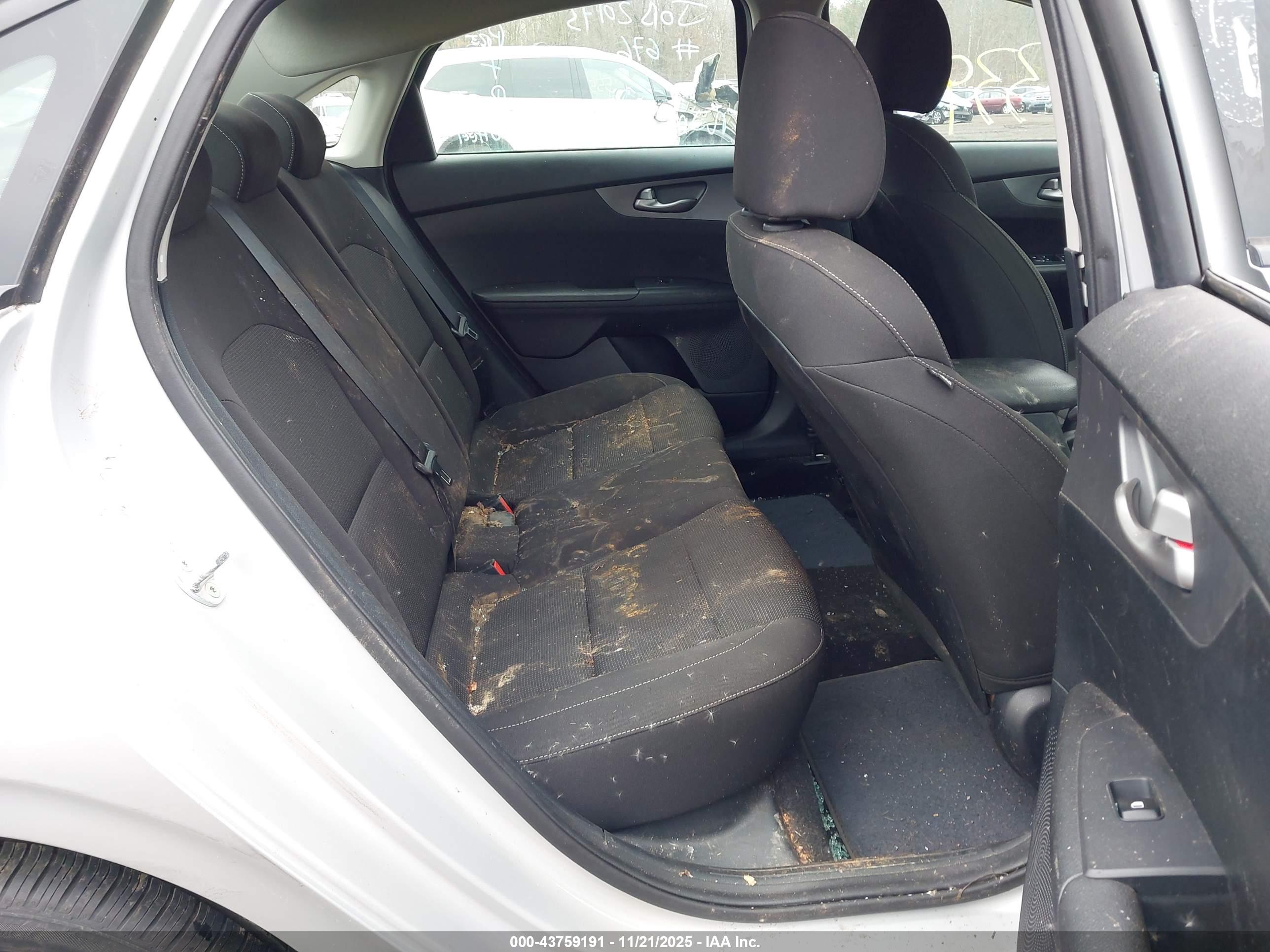 KIA FORTE image 8