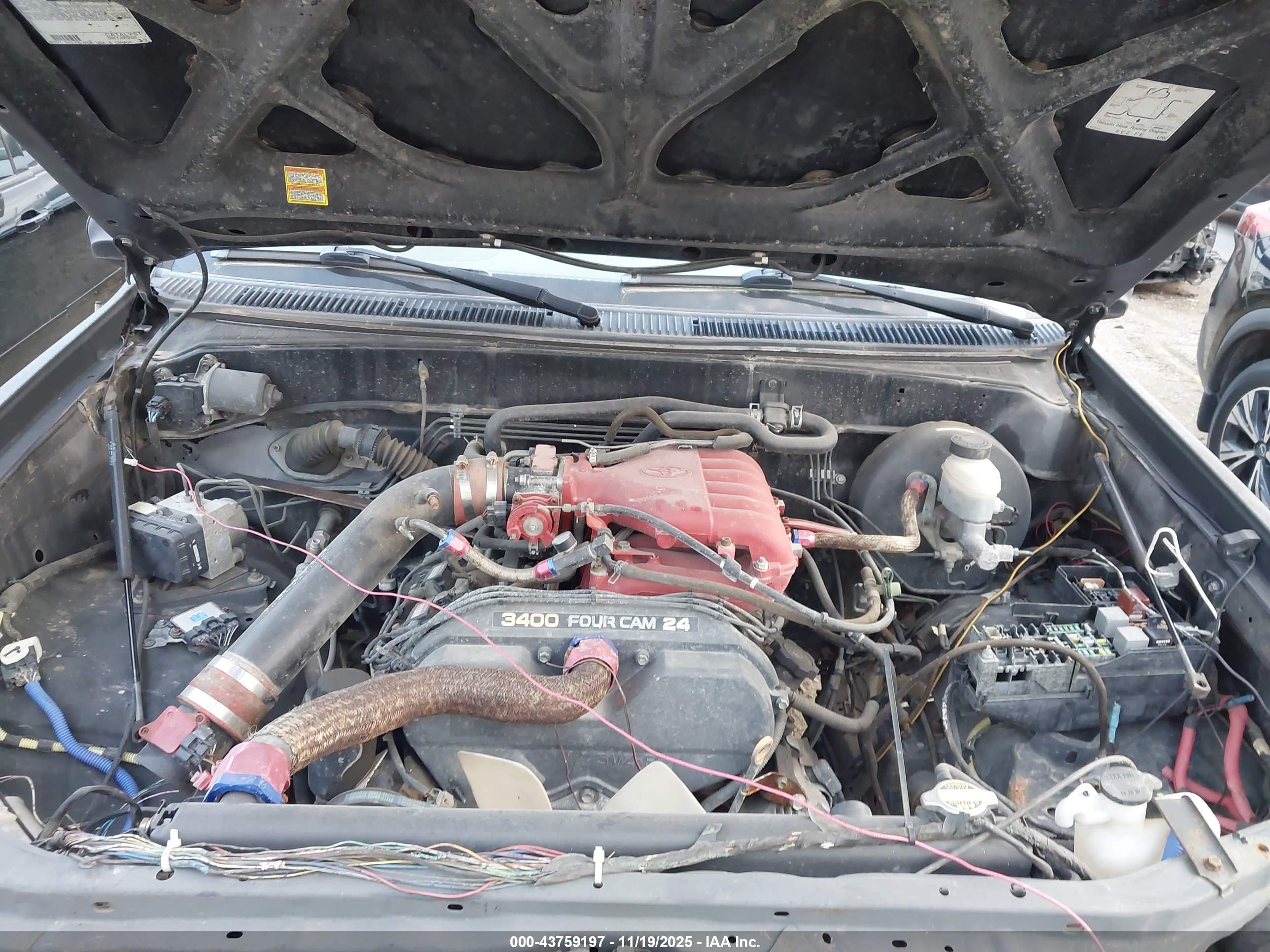 TOYOTA TUNDRA image 10