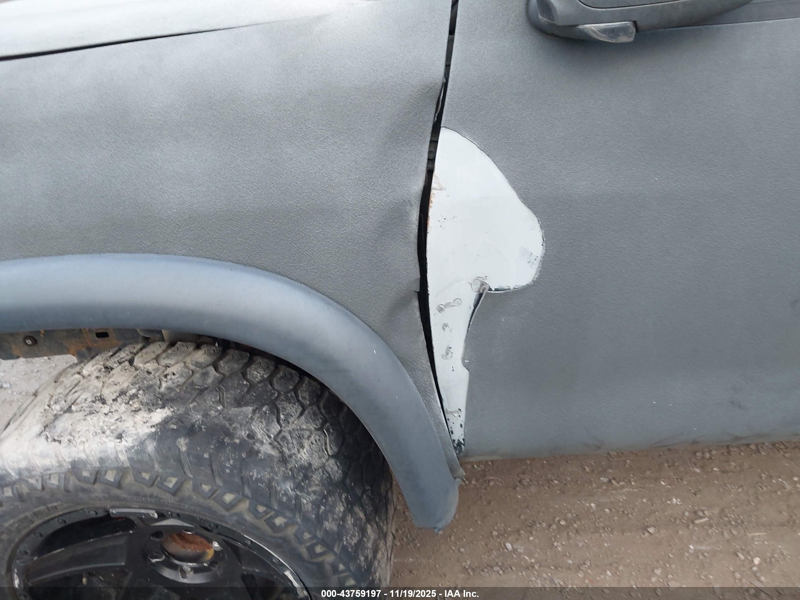 TOYOTA TUNDRA image 6