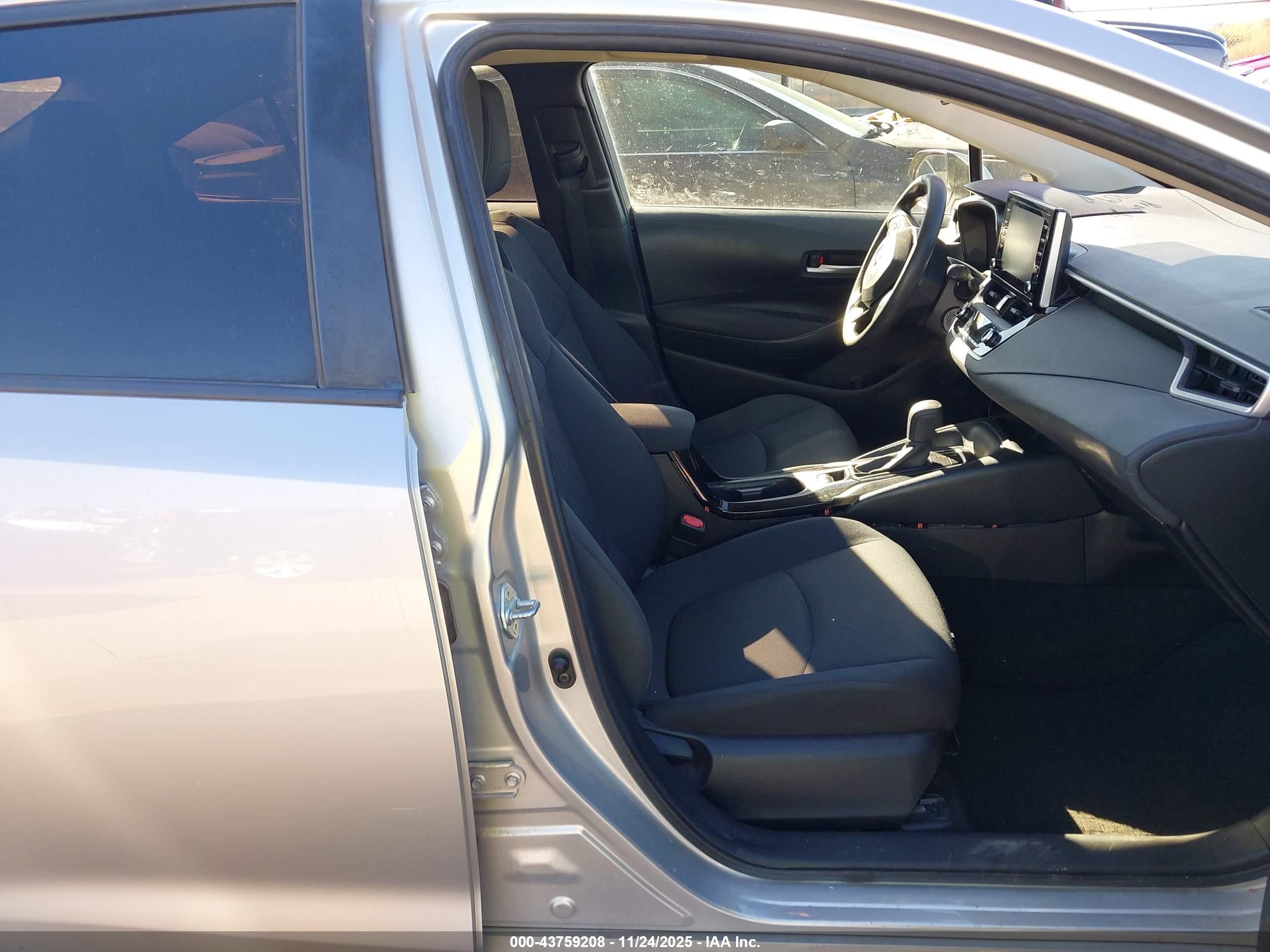 TOYOTA COROLLA image 5