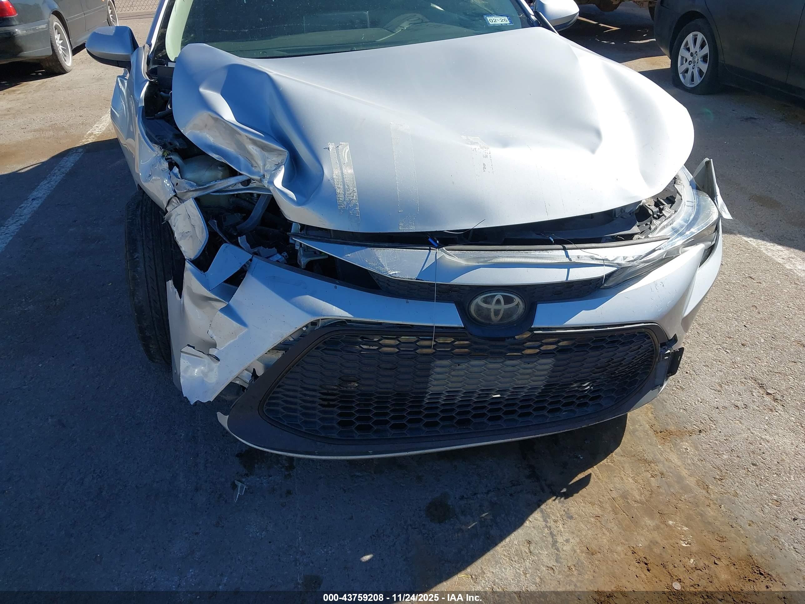 TOYOTA COROLLA image 6