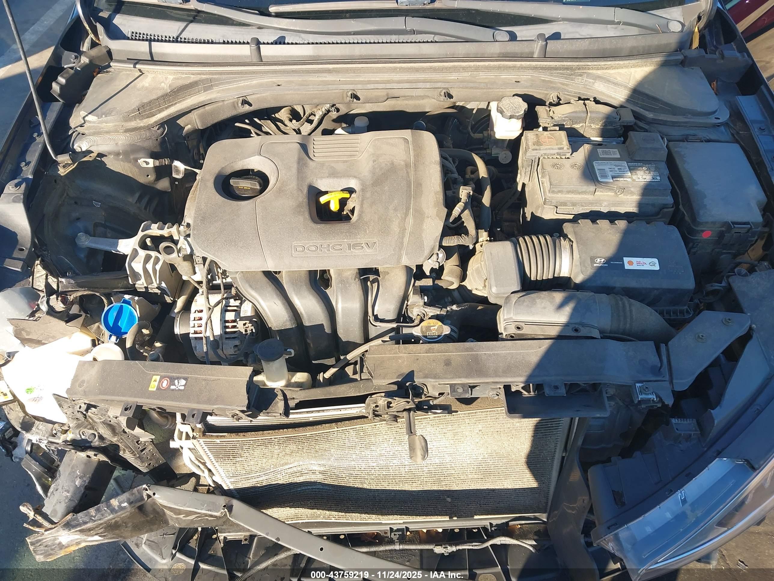 HYUNDAI ELANTRA image 10