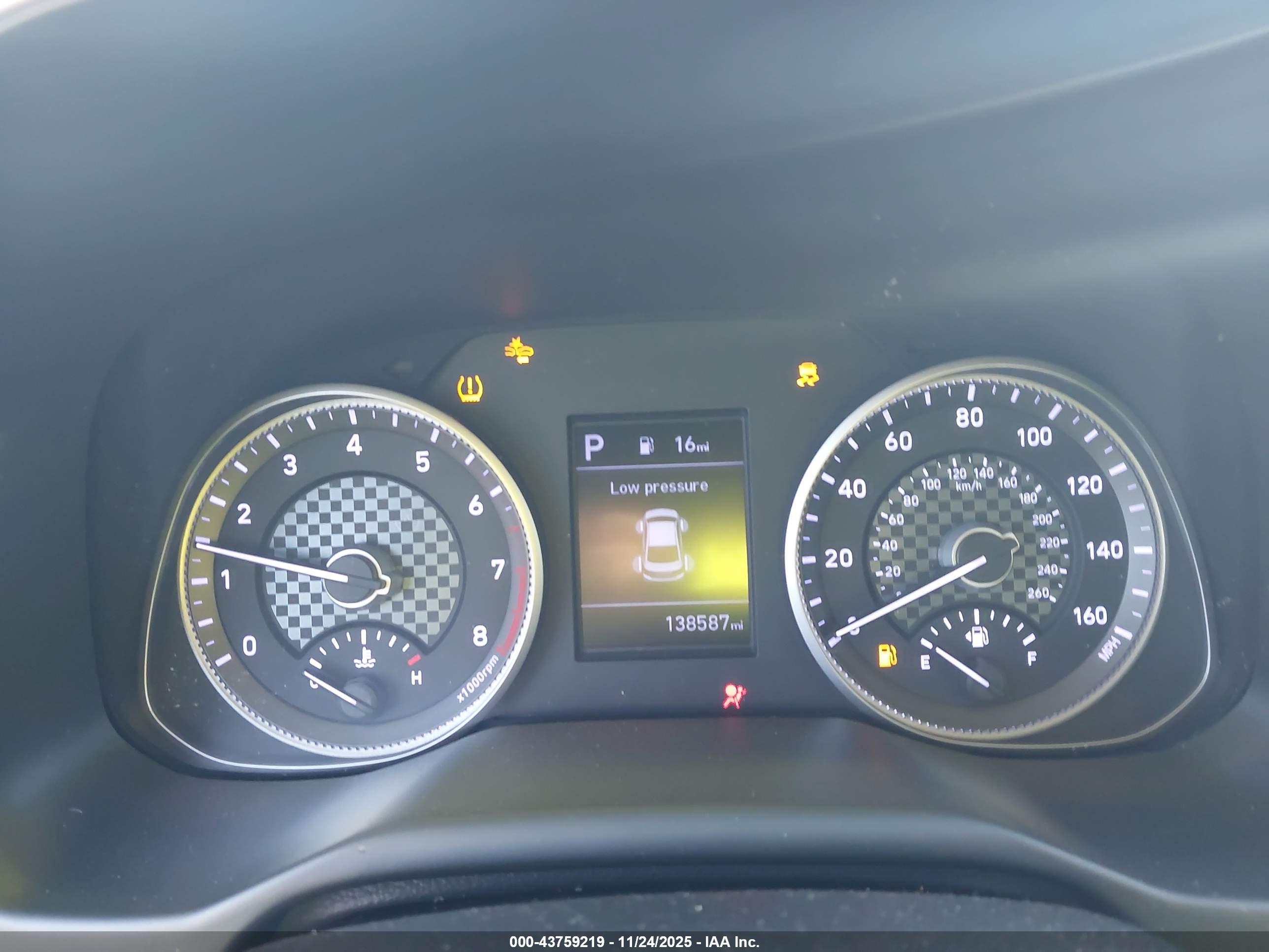 HYUNDAI ELANTRA image 7