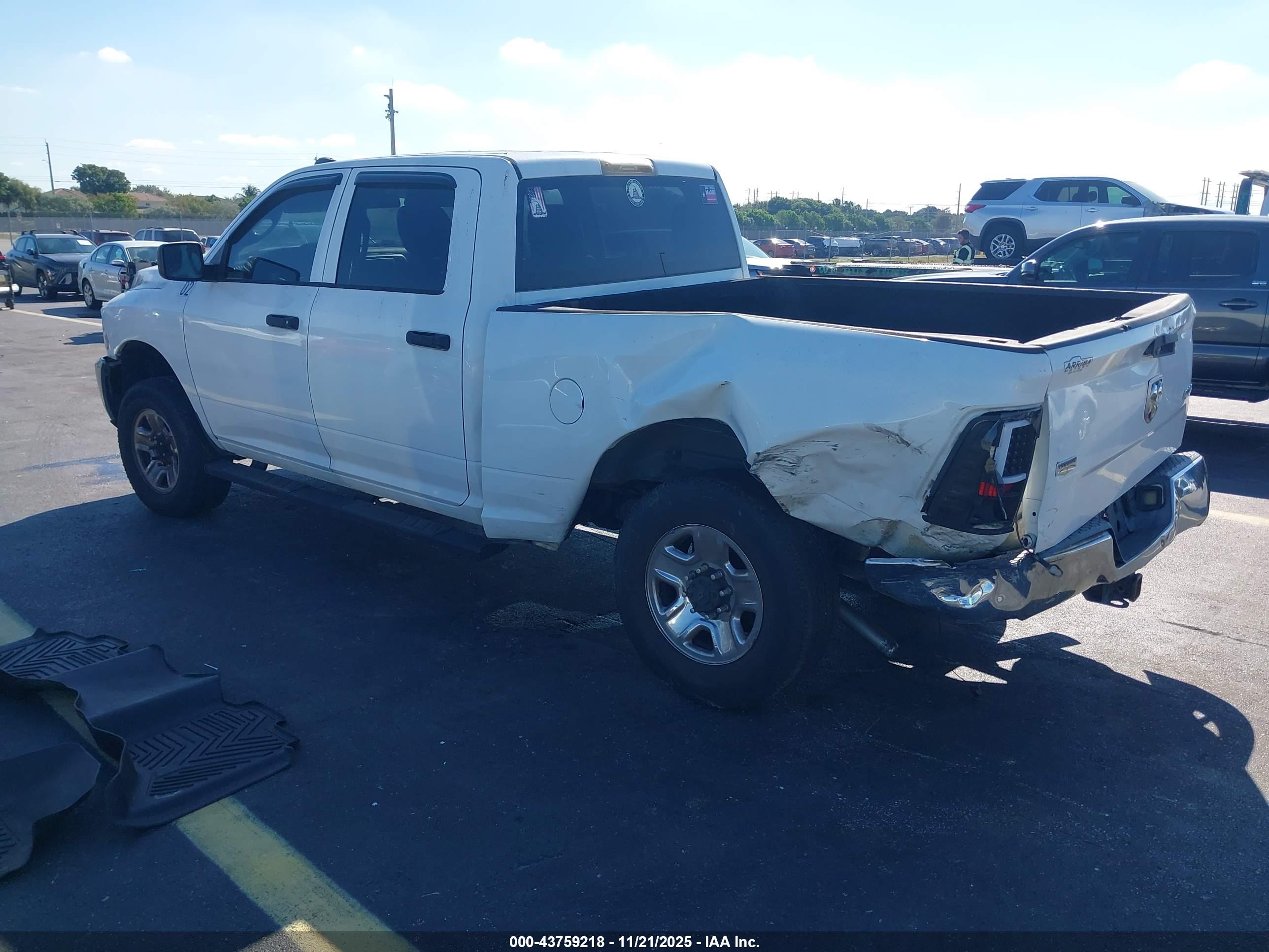RAM 2500 image 3