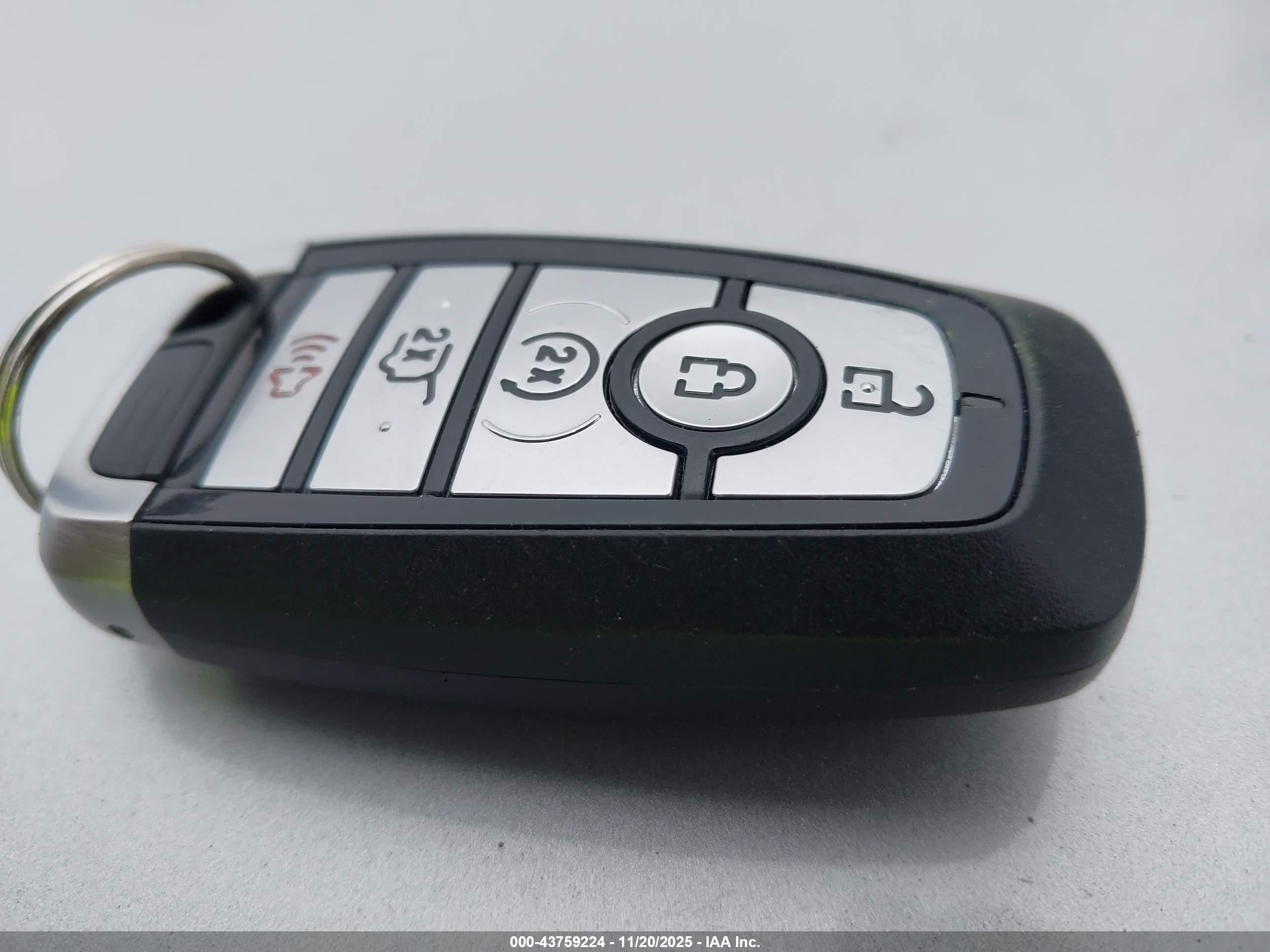 FORD ESCAPE image 11
