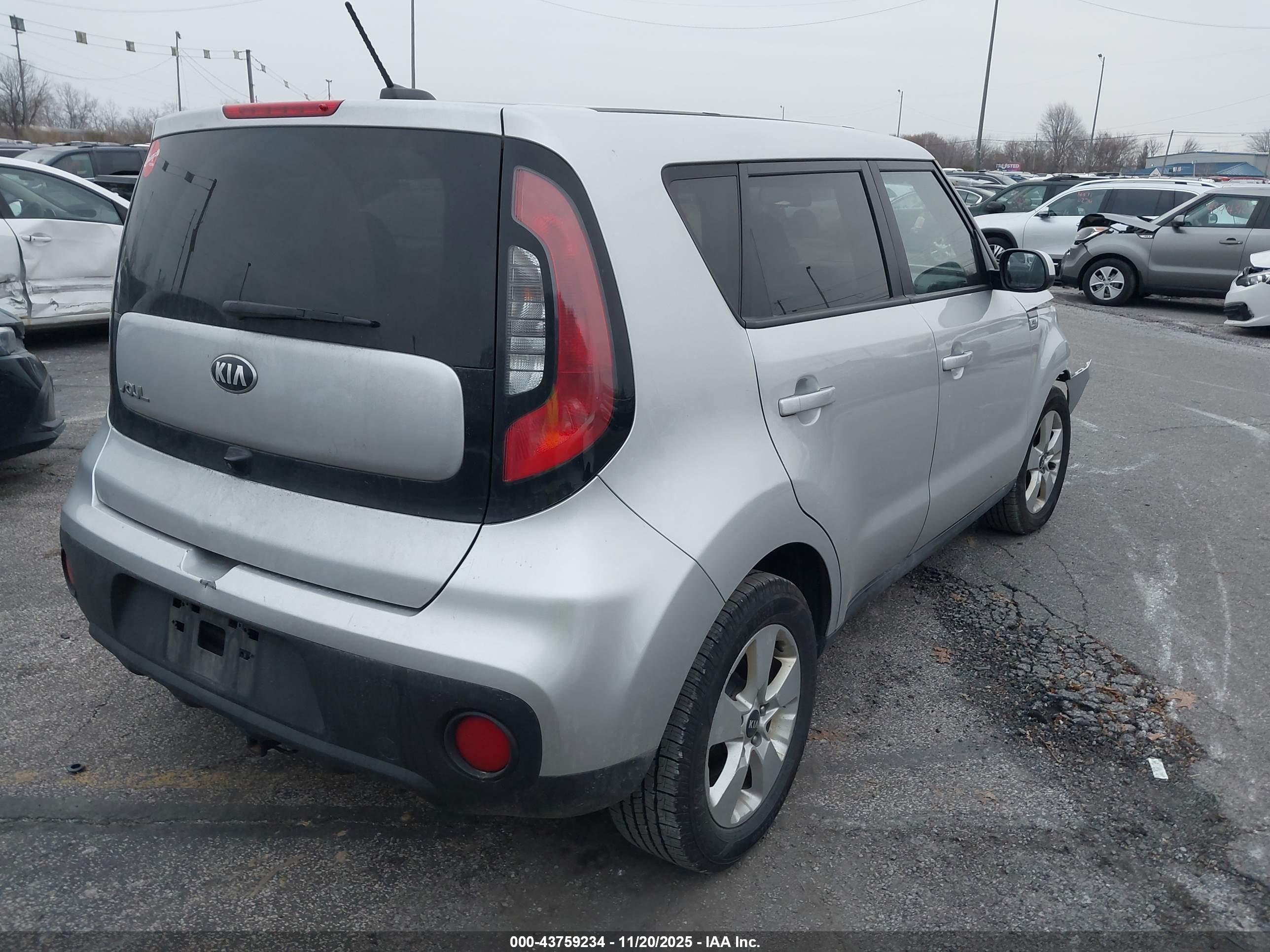 KIA SOUL image 4