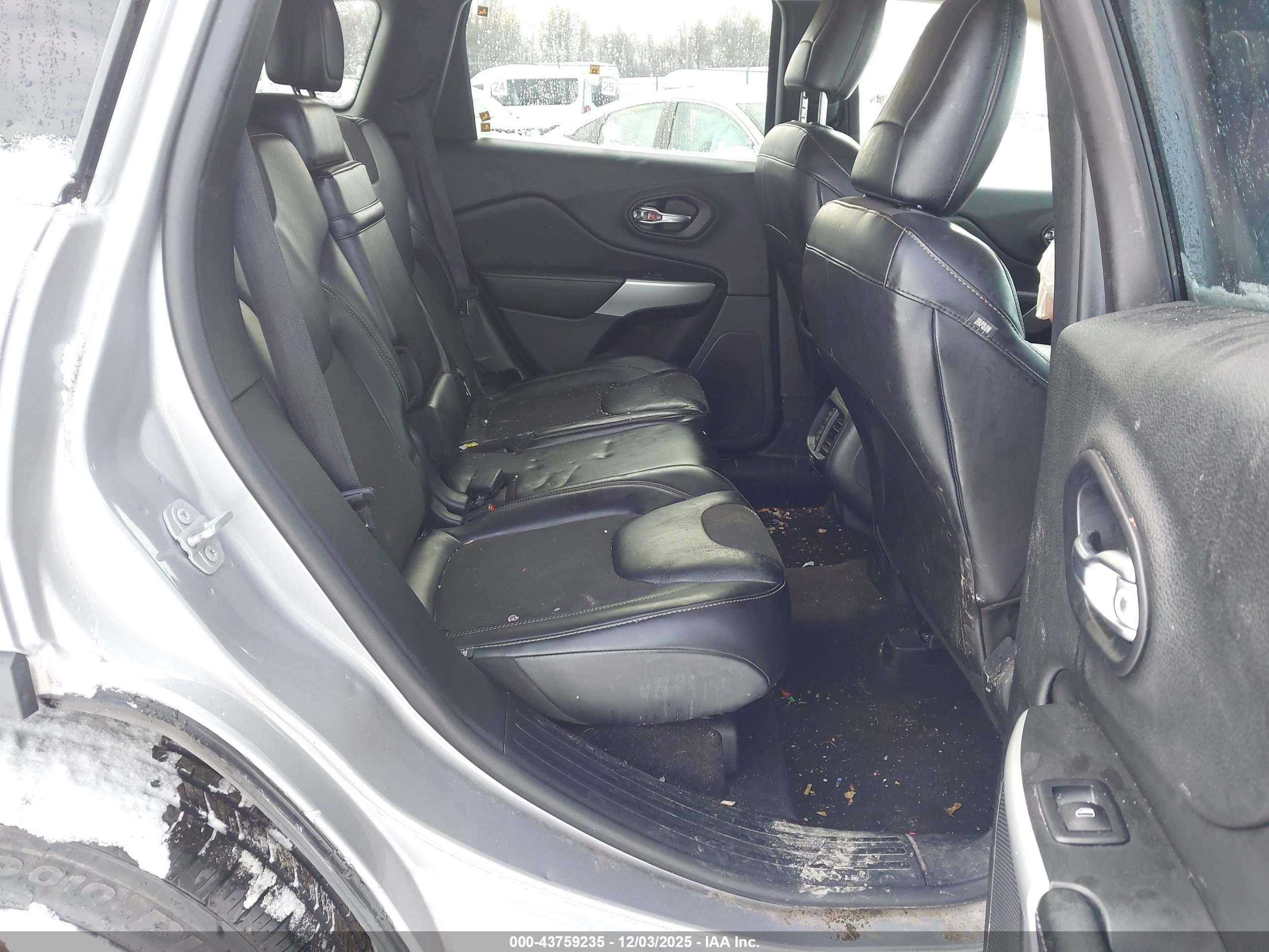 JEEP CHEROKEE image 8
