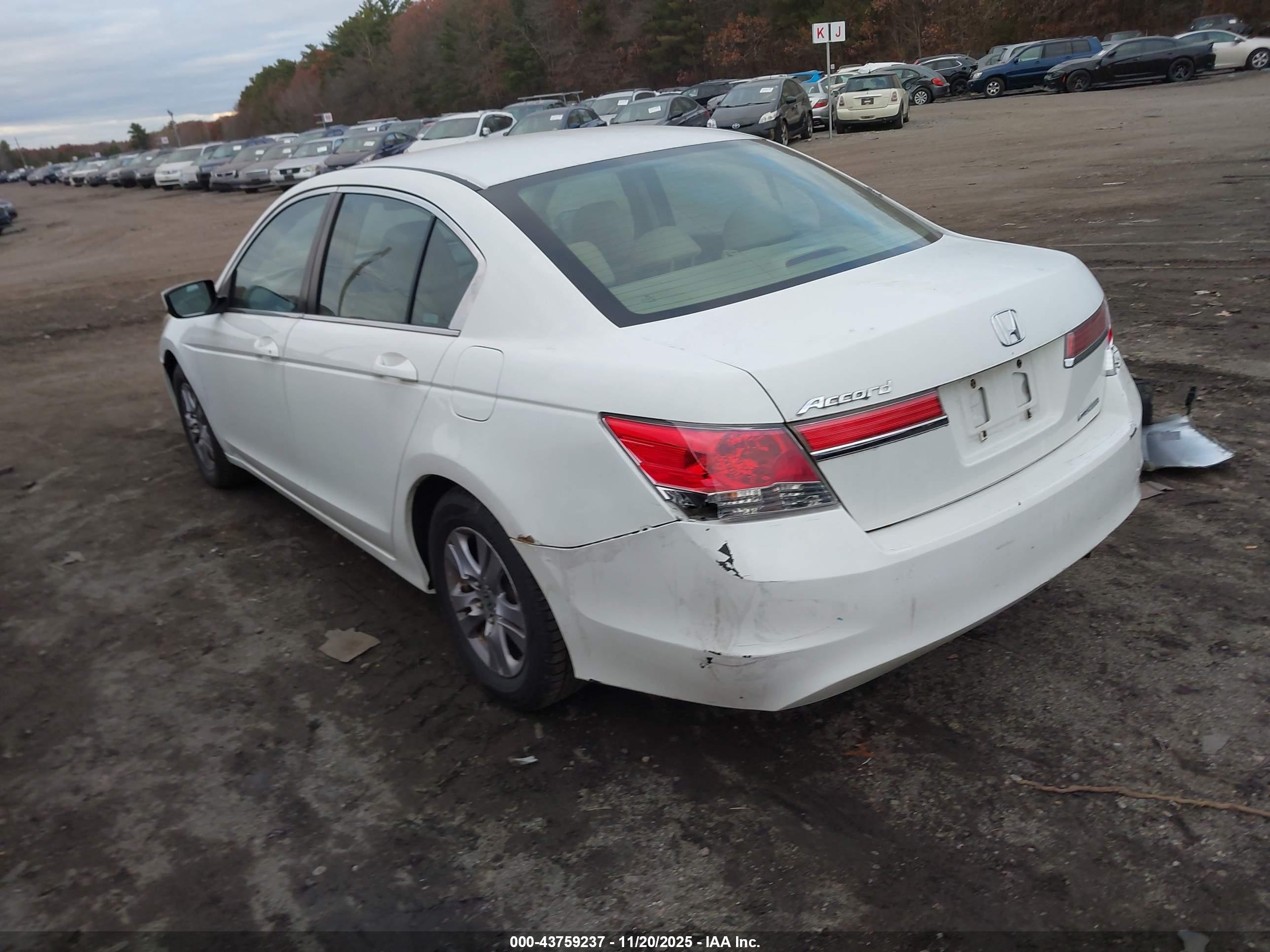 HONDA ACCORD image 3