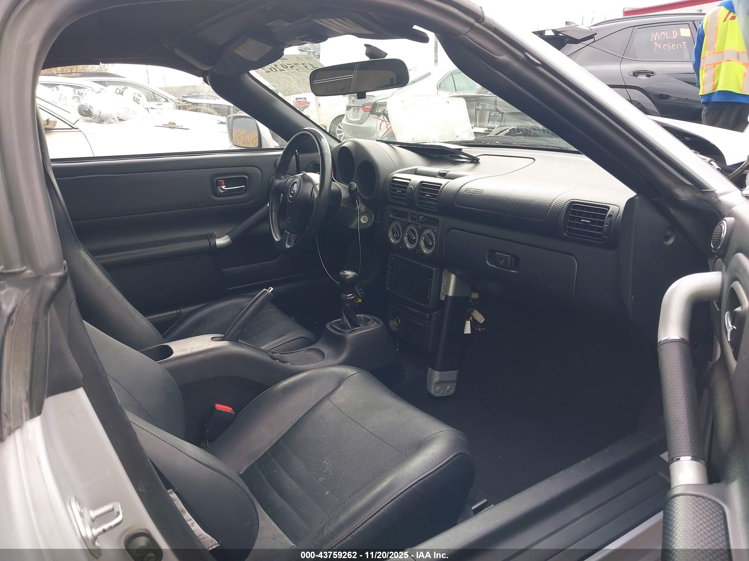 TOYOTA MR2 image 5