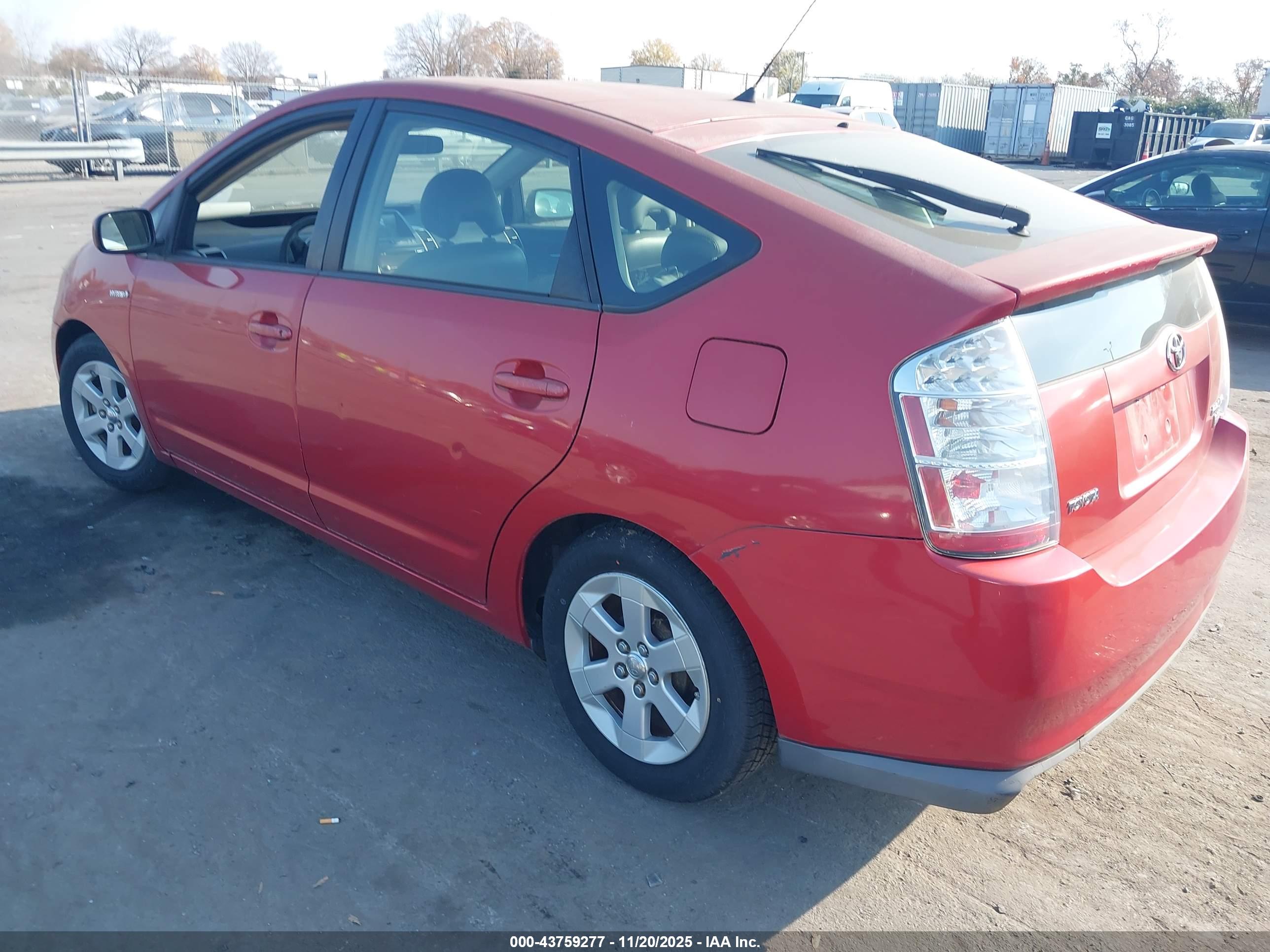 TOYOTA PRIUS image 3