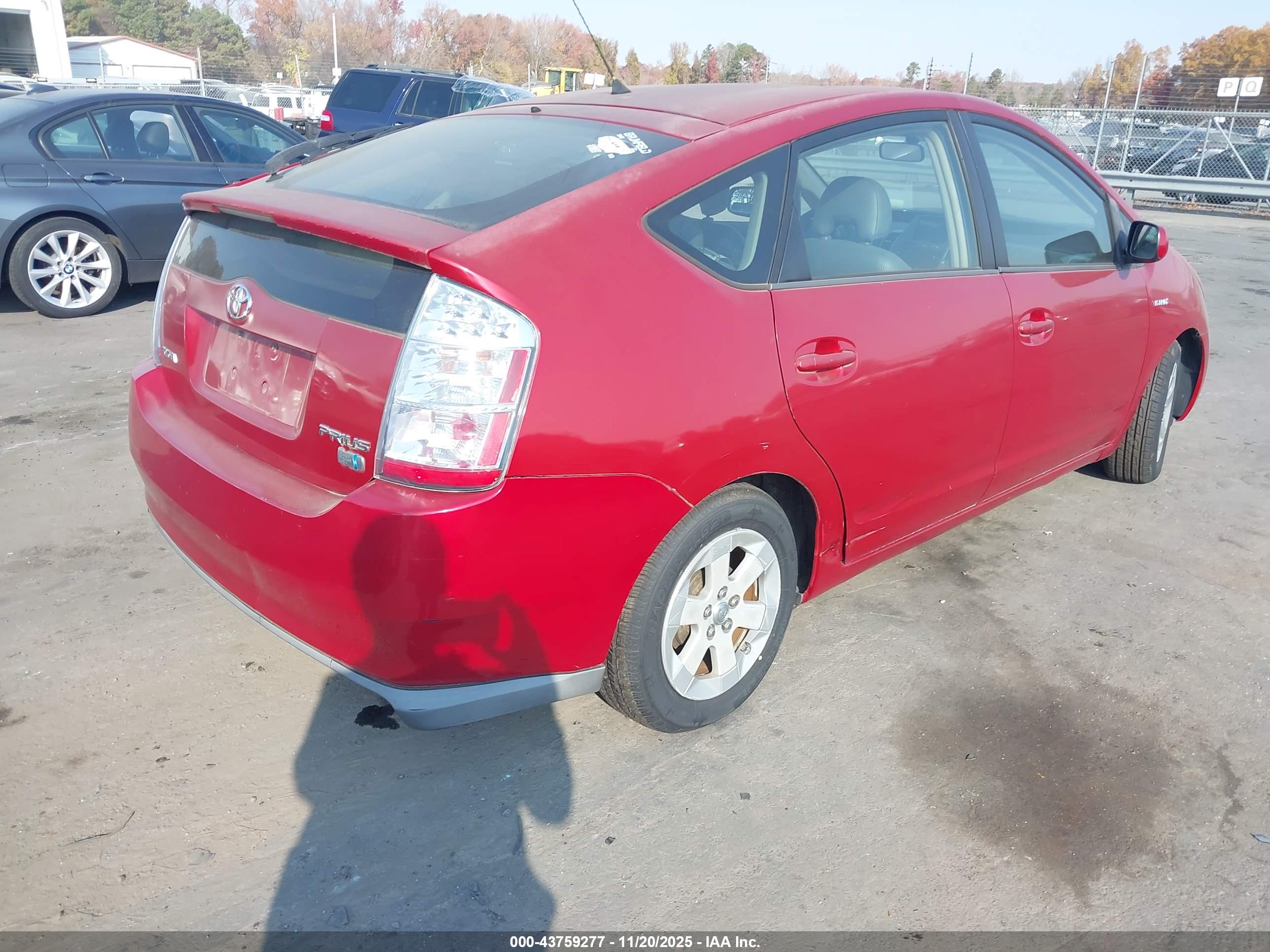 TOYOTA PRIUS image 4