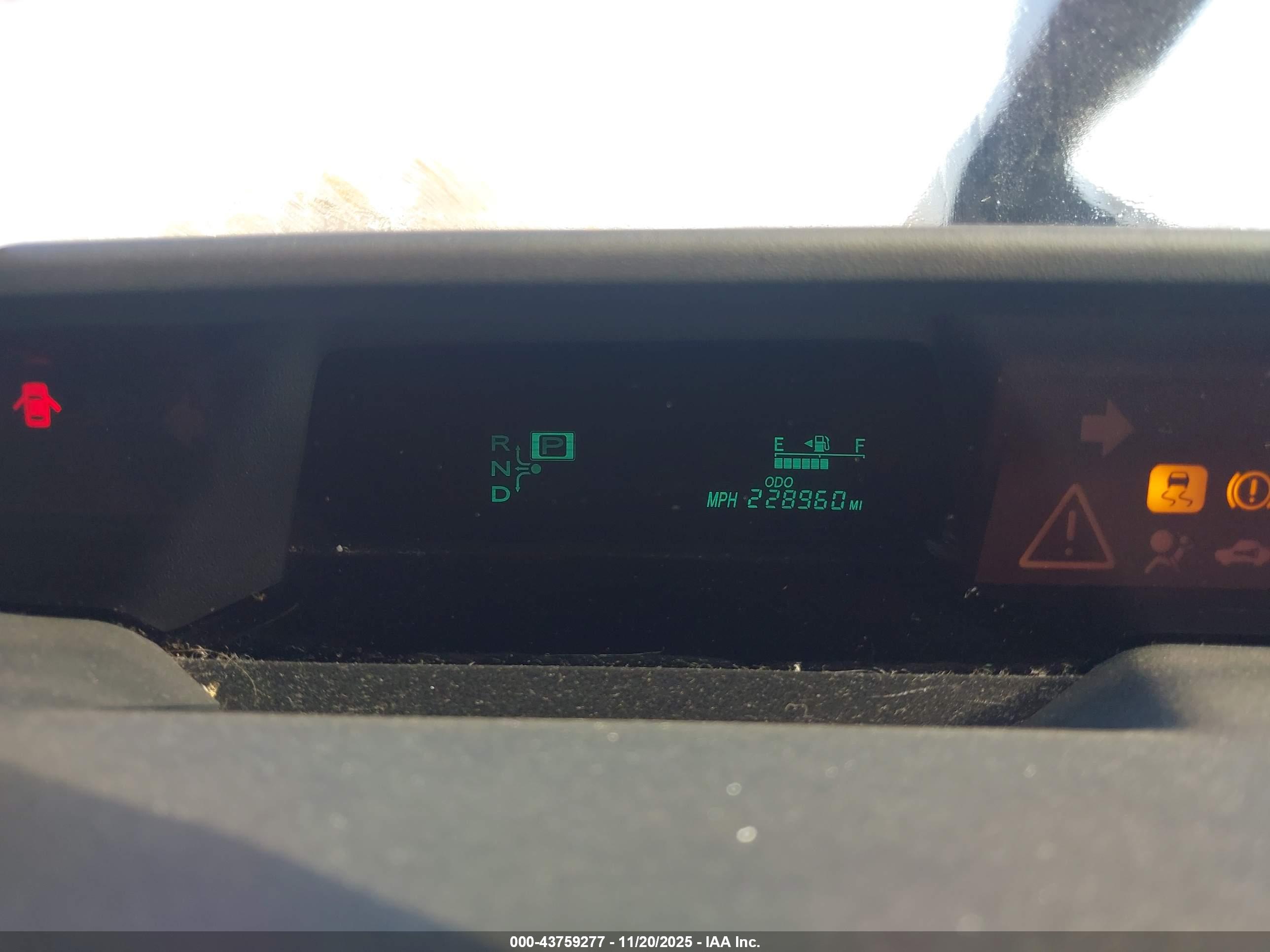 TOYOTA PRIUS image 7