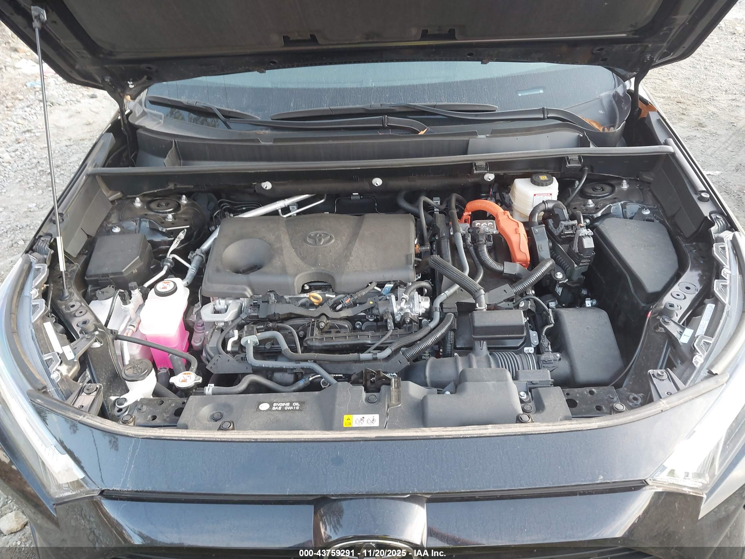 TOYOTA RAV4 image 10