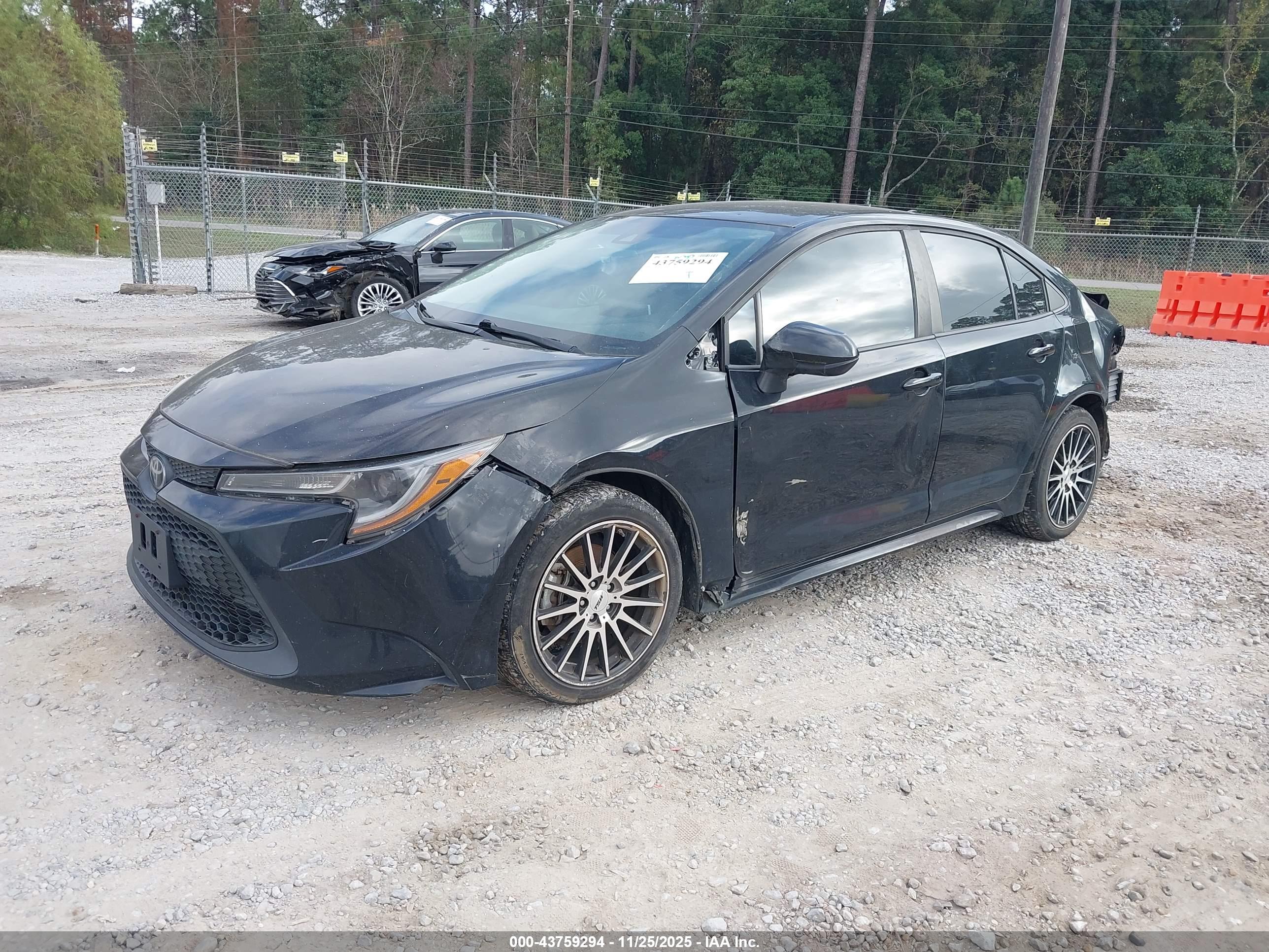 TOYOTA COROLLA image 2