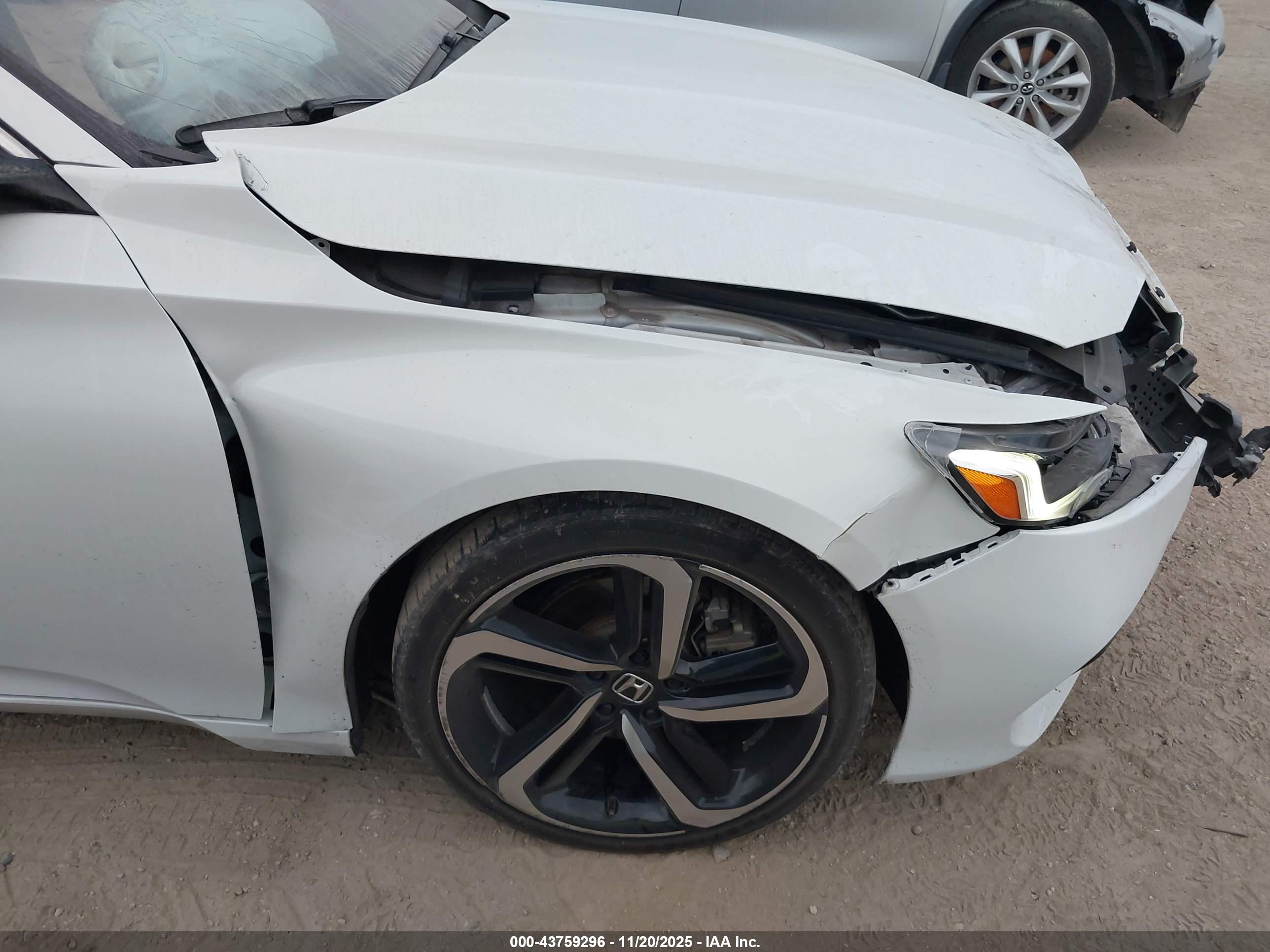 HONDA ACCORD image 6