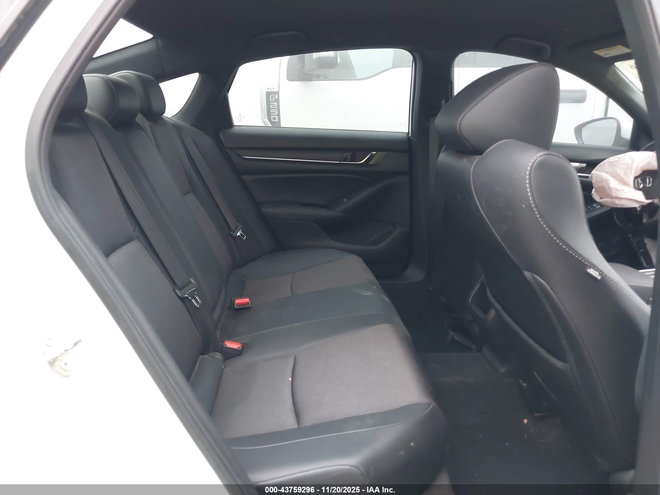 HONDA ACCORD image 8
