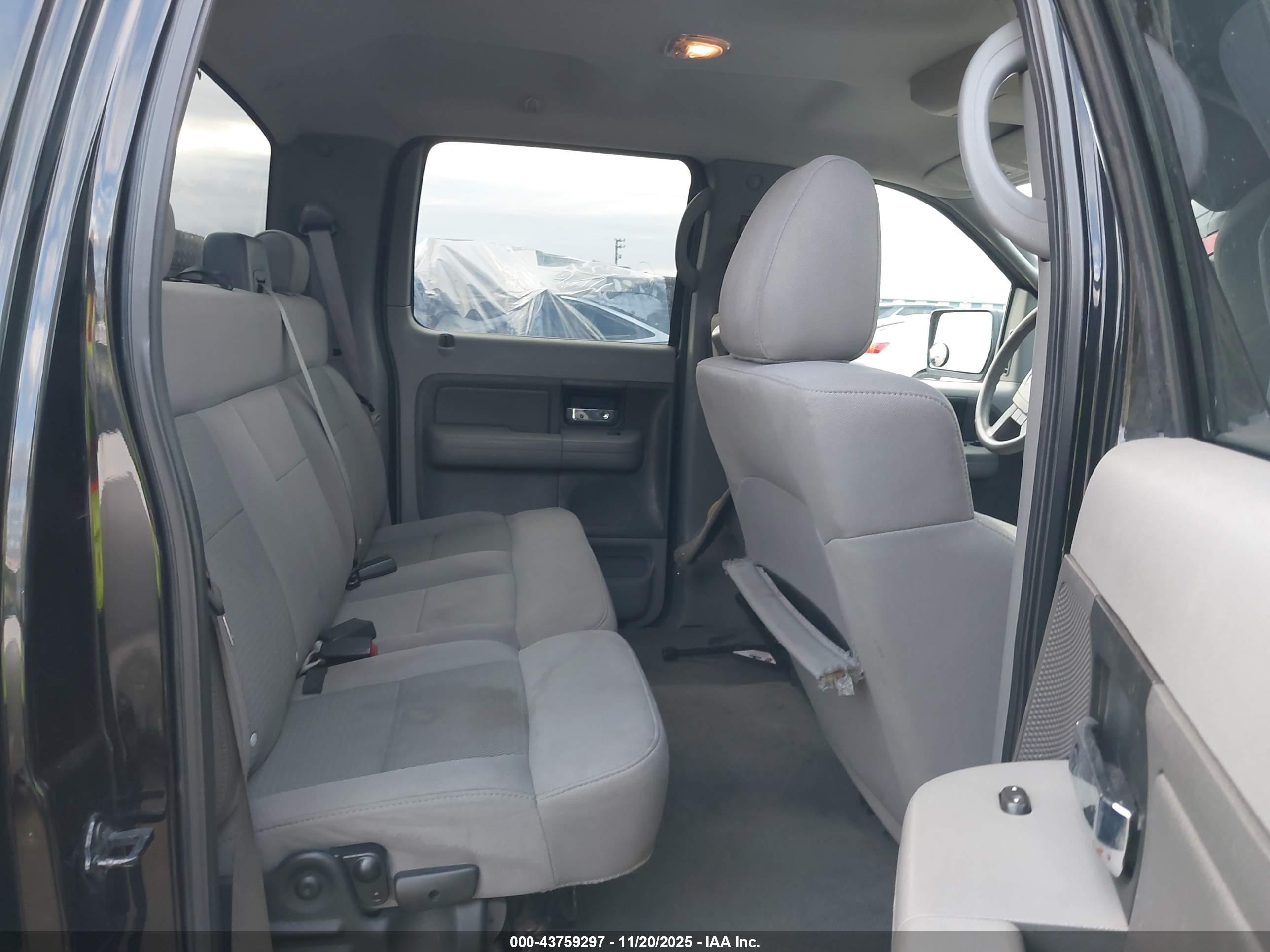 FORD F-150 image 8
