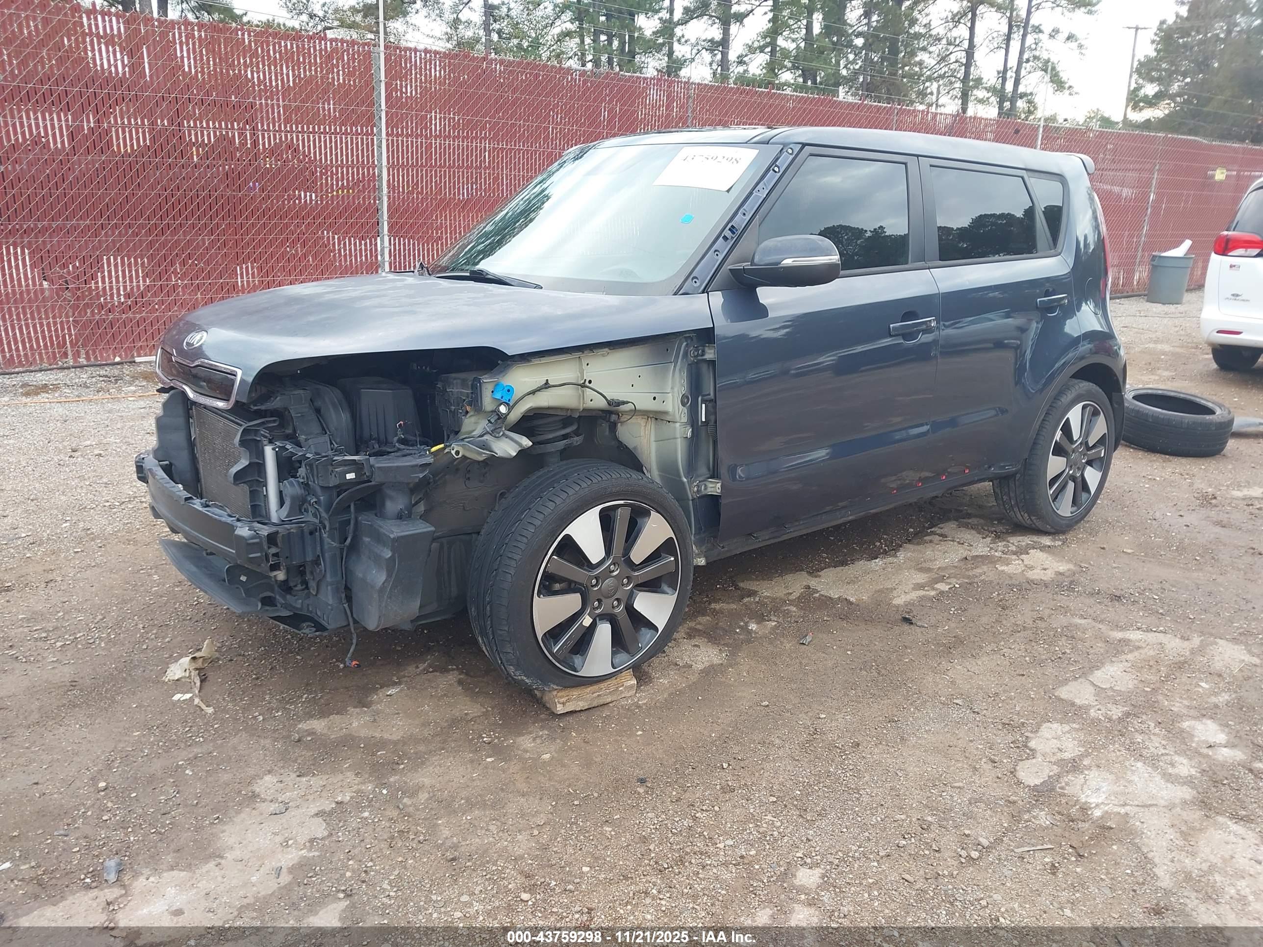 KIA SOUL image 2