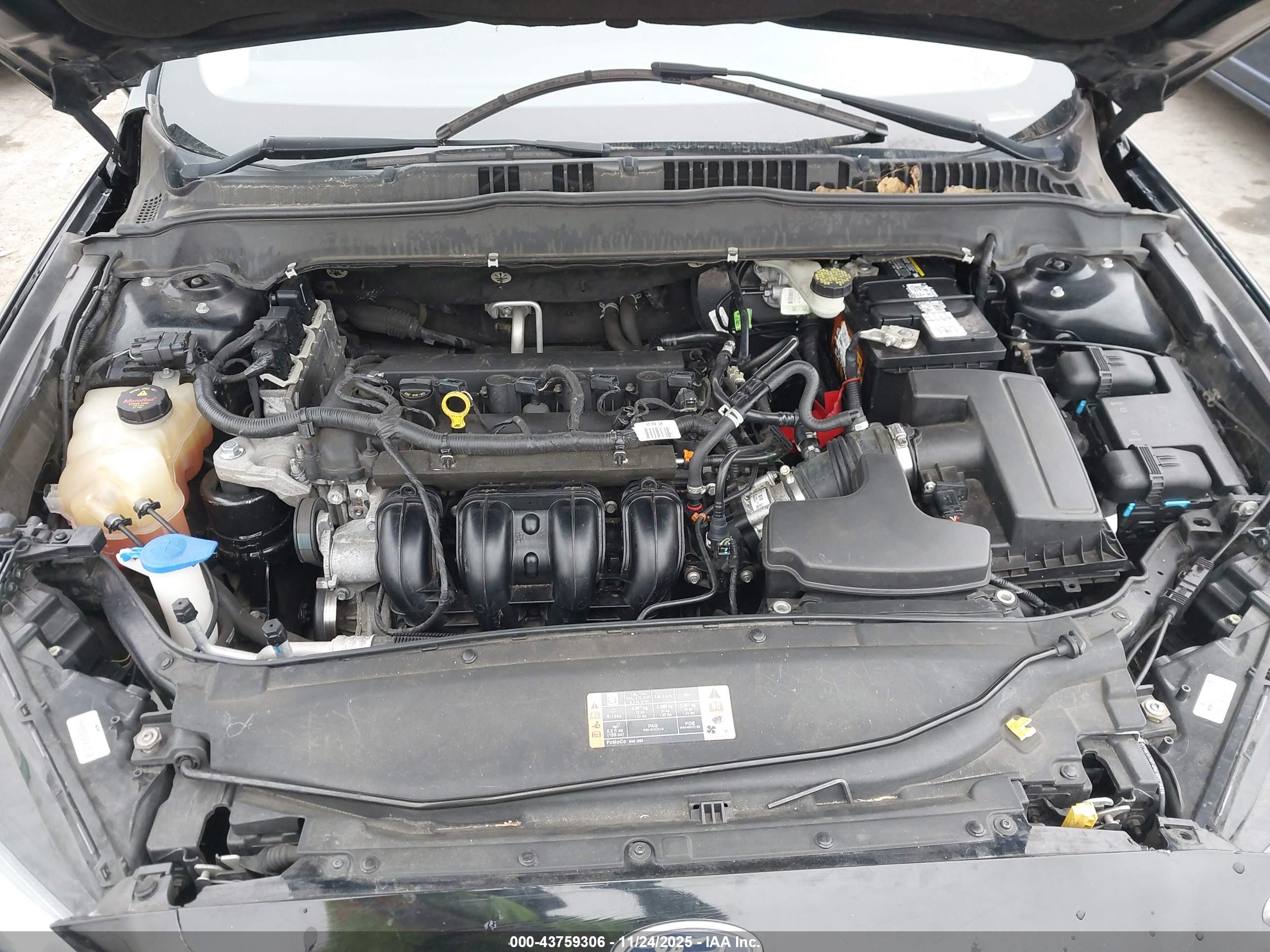 FORD FUSION image 10