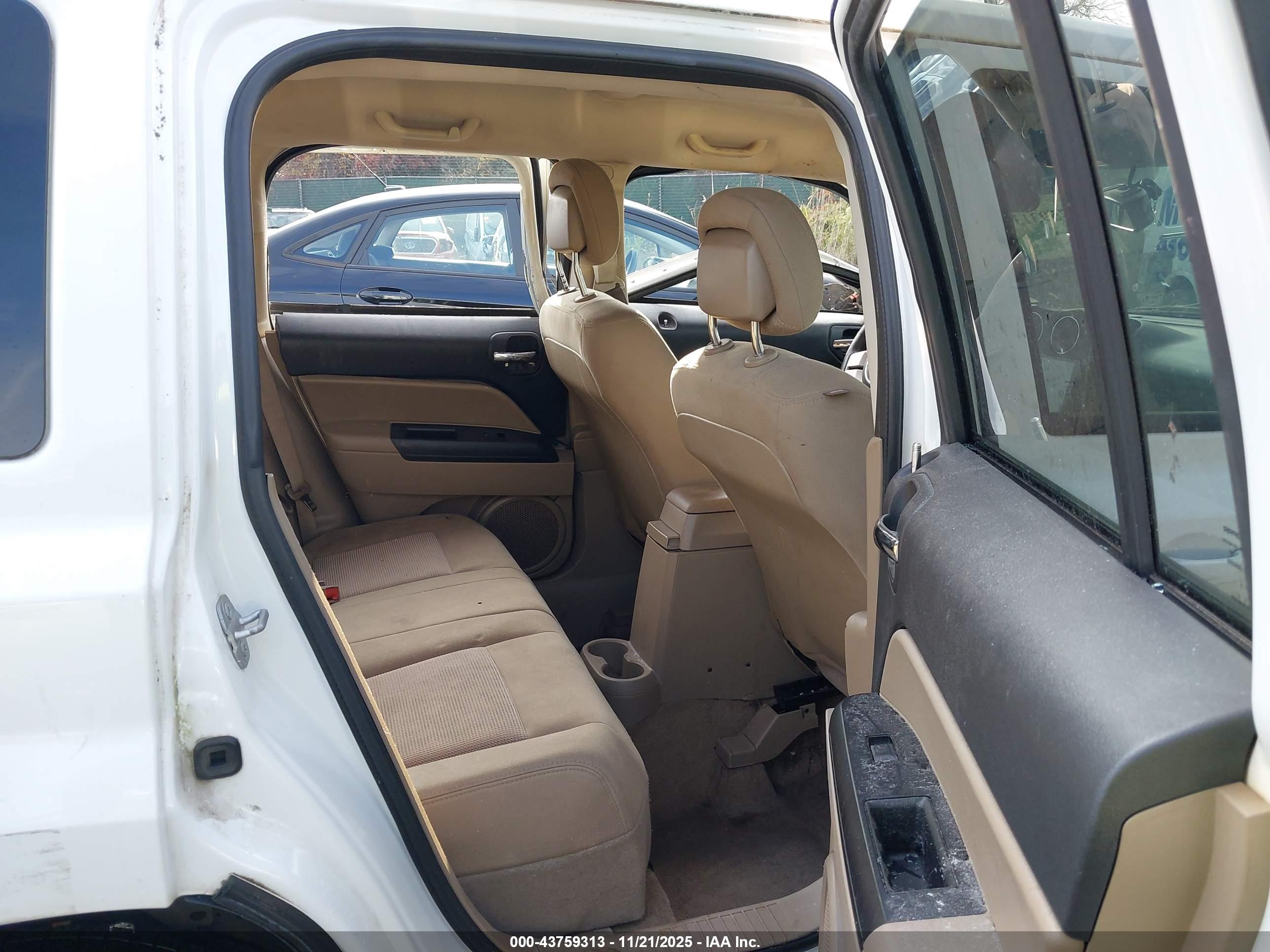 JEEP PATRIOT image 8