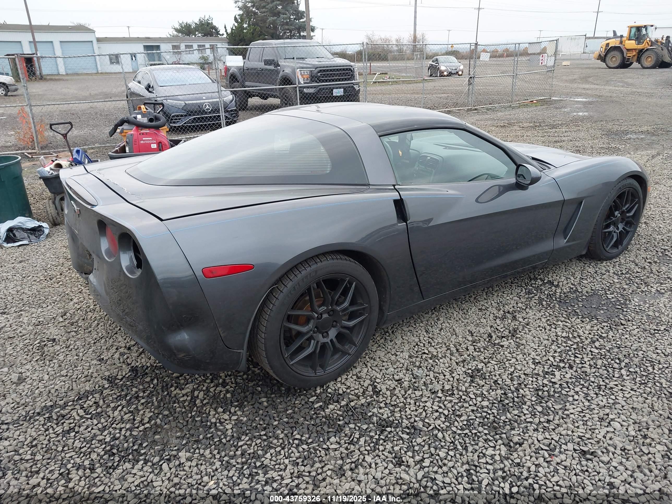 CHEVROLET CORVETTE image 4