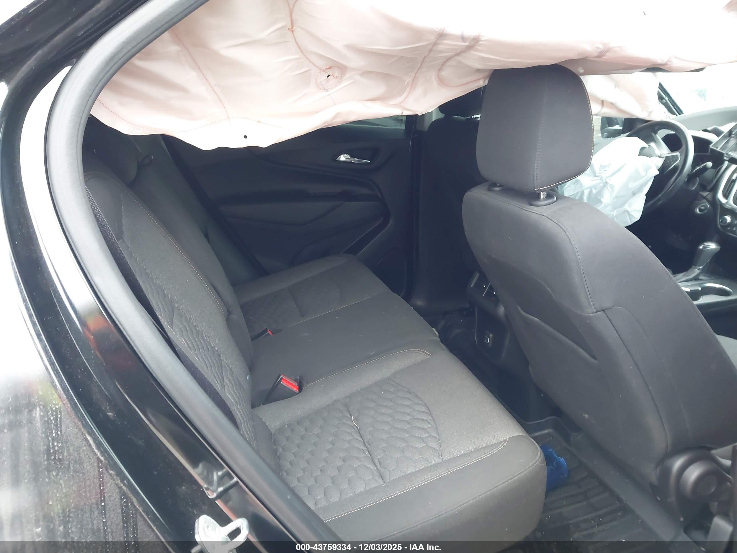 CHEVROLET EQUINOX image 8