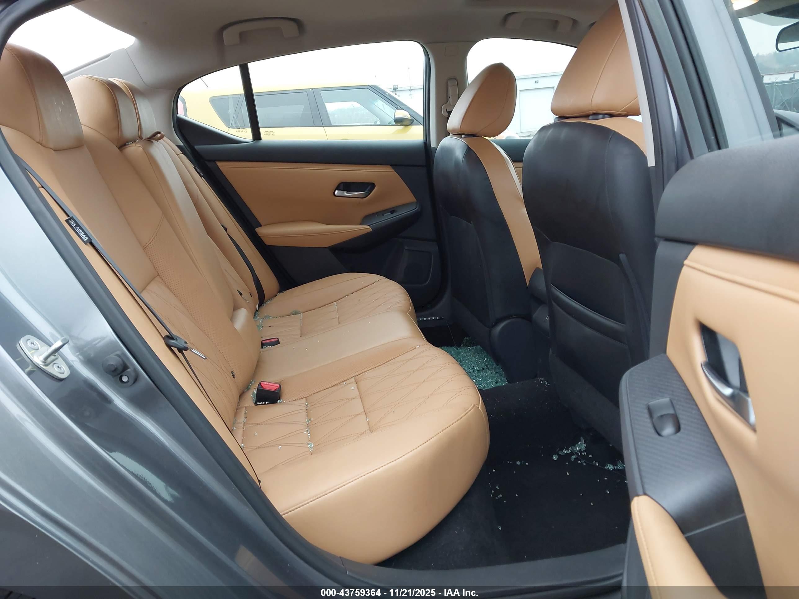 NISSAN SENTRA image 8