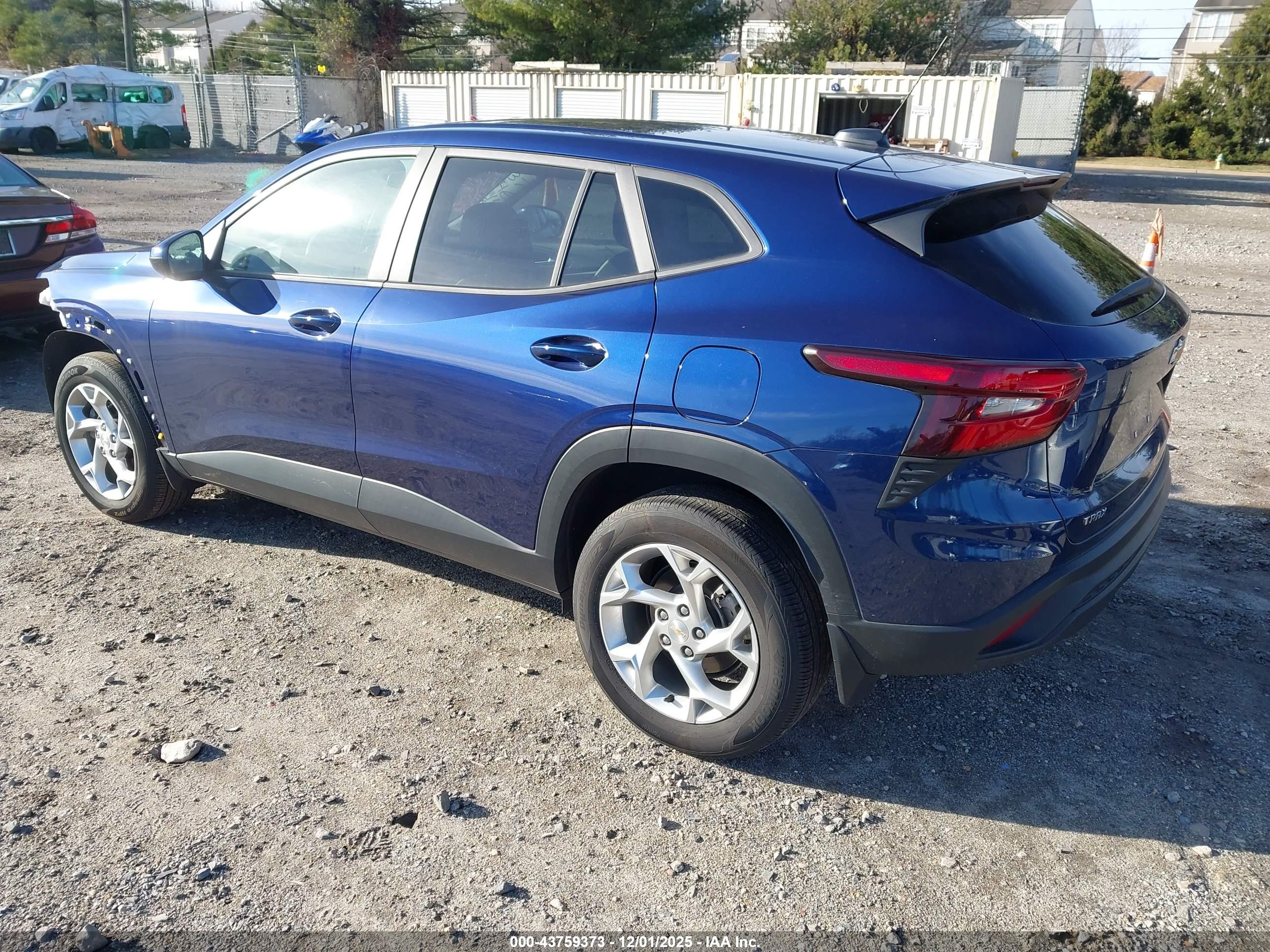CHEVROLET TRAX image 3
