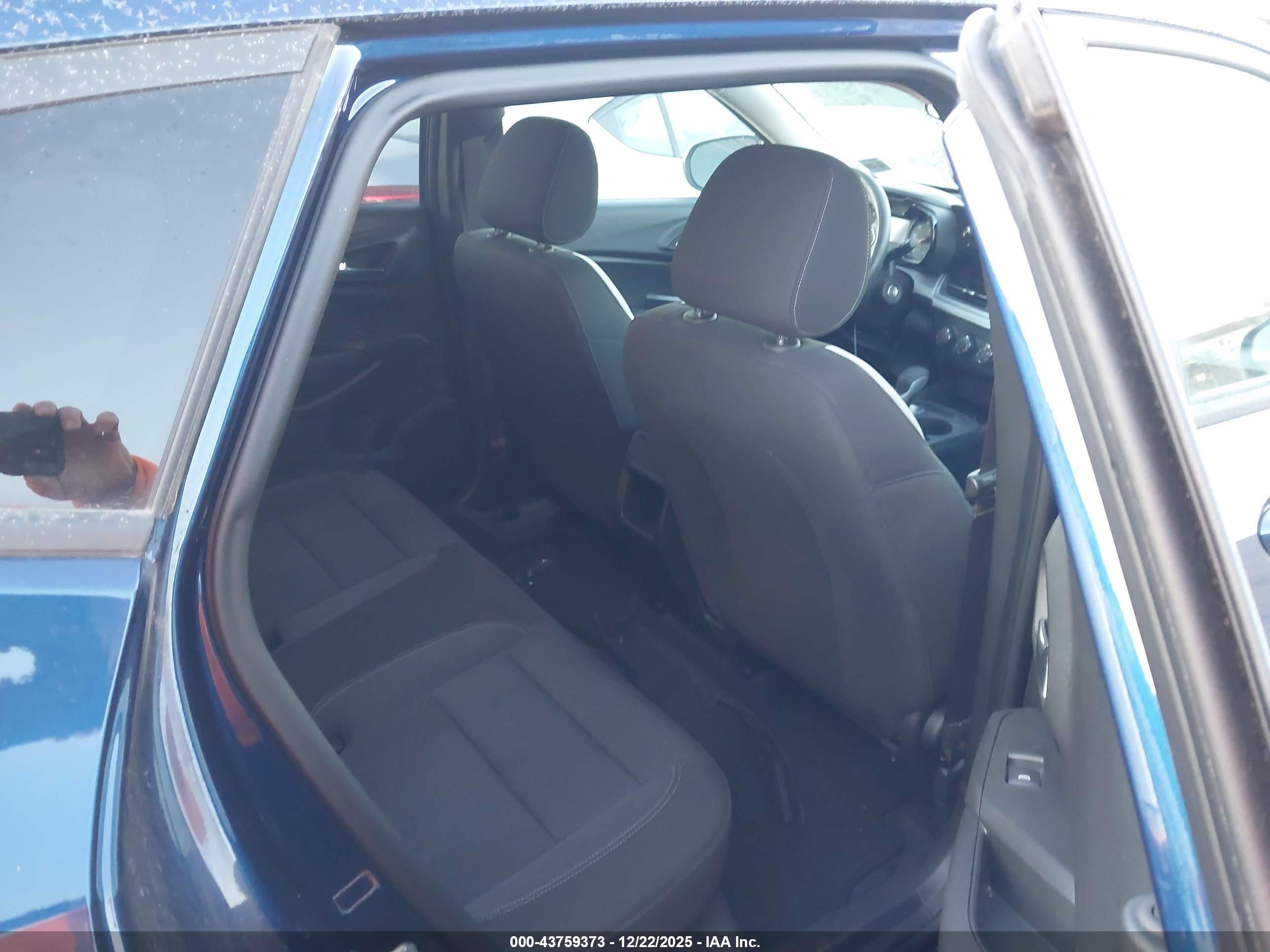 CHEVROLET TRAX image 8
