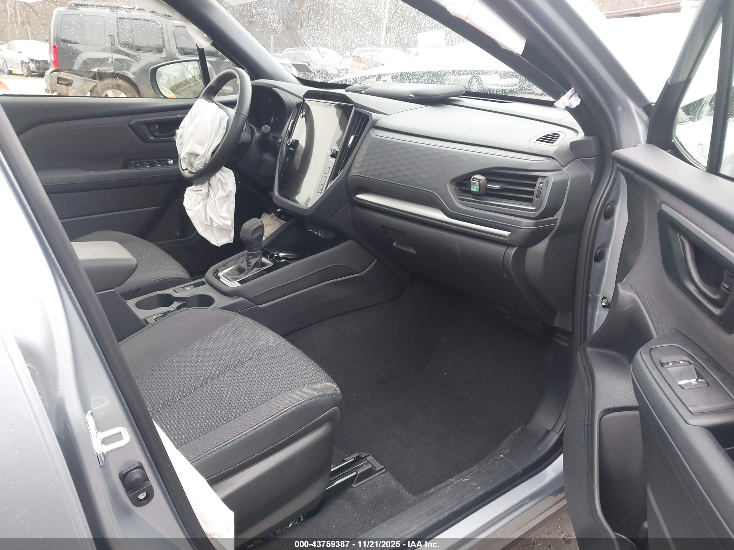 SUBARU FORESTER image 5