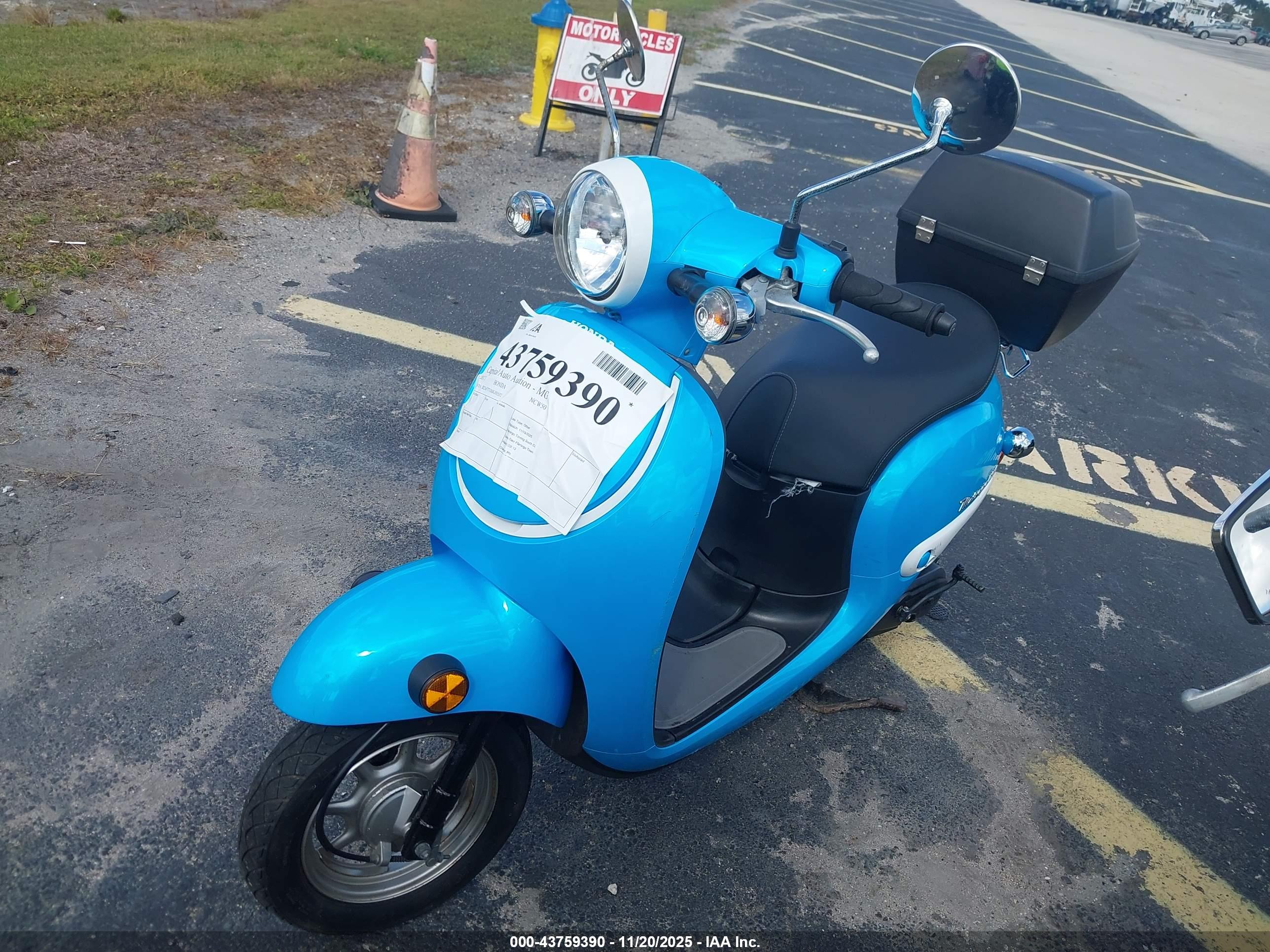 HONDA NCW50 image 2