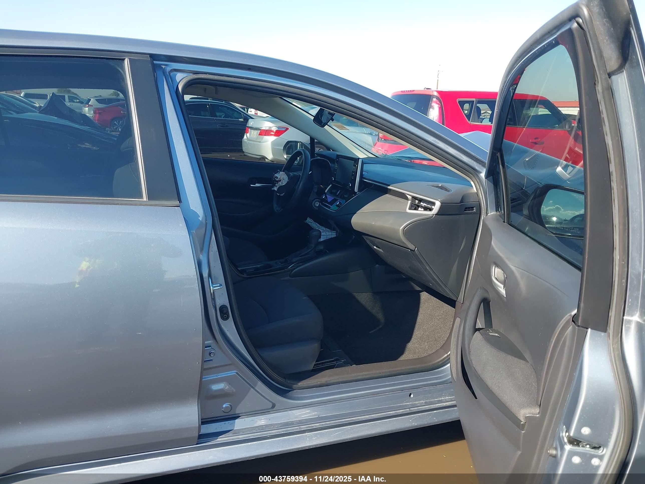 TOYOTA COROLLA image 5