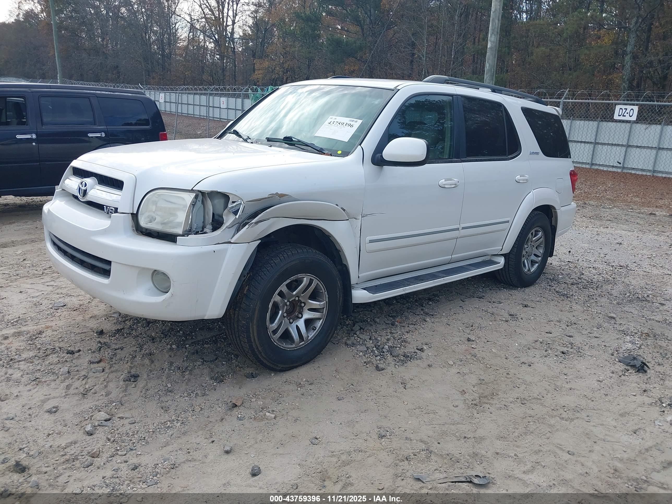 TOYOTA SEQUOIA image 2