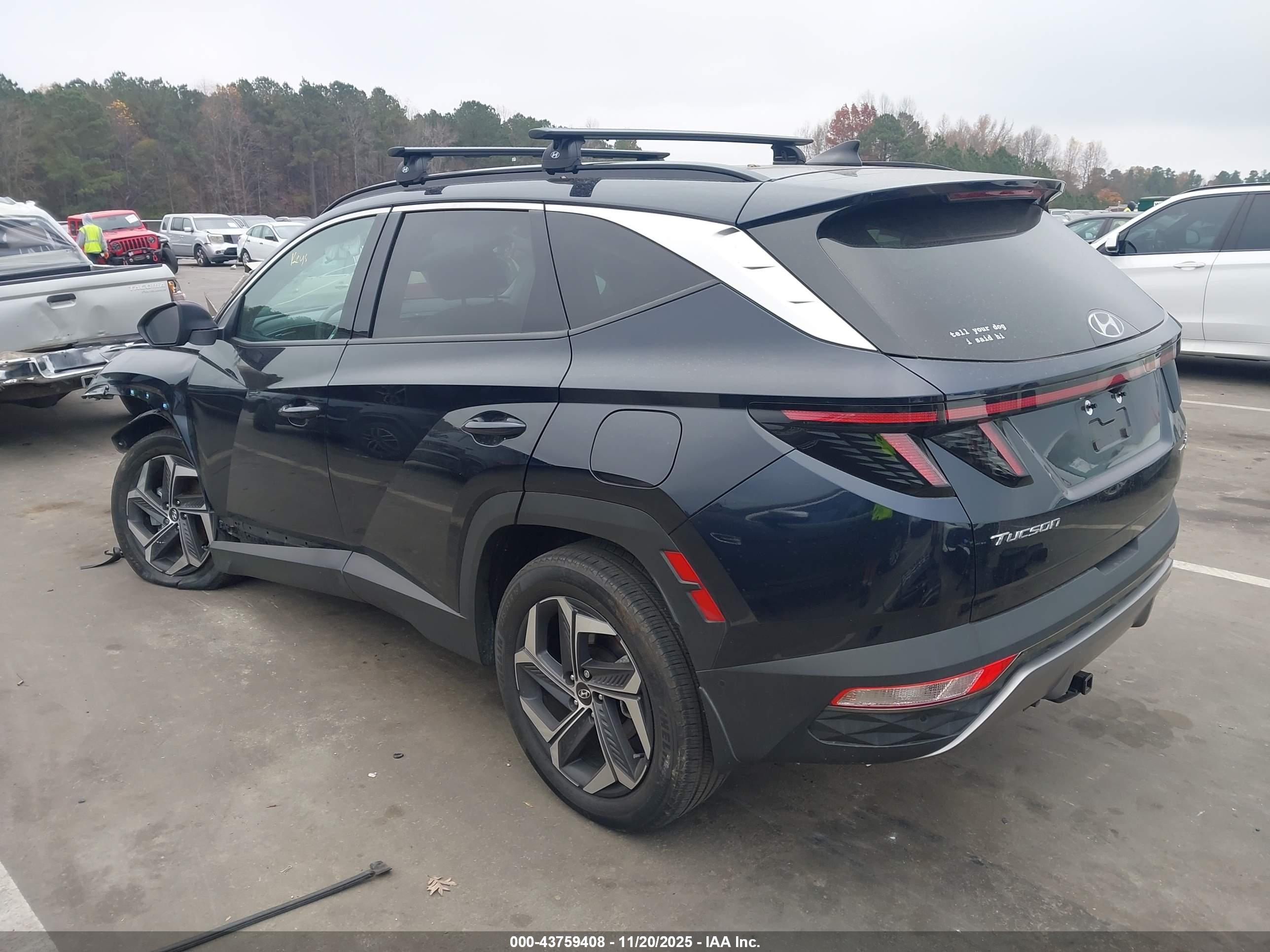 HYUNDAI TUCSON image 3