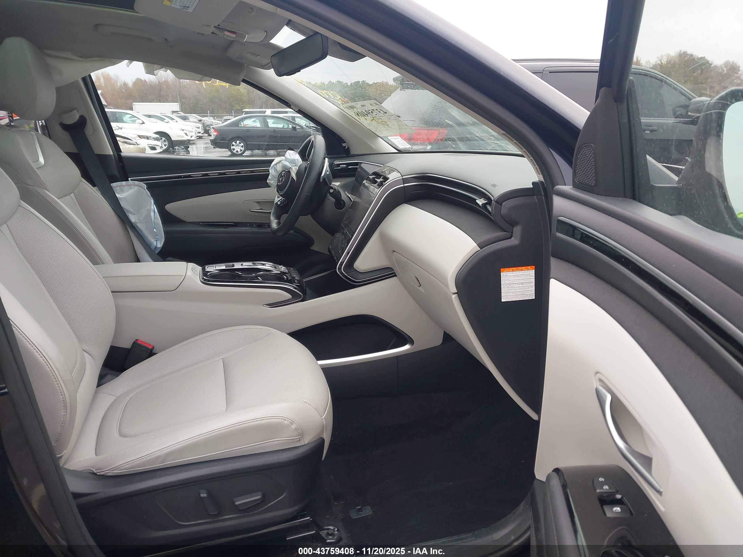 HYUNDAI TUCSON image 5