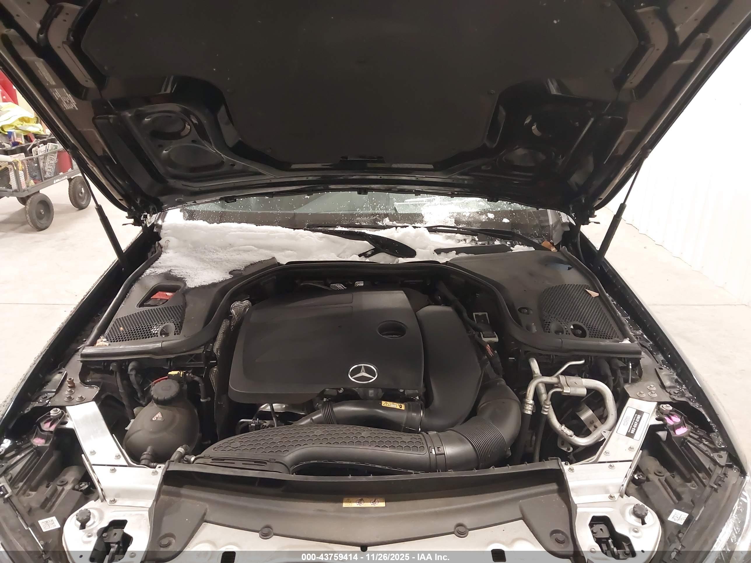 MERCEDES-BENZ E image 10