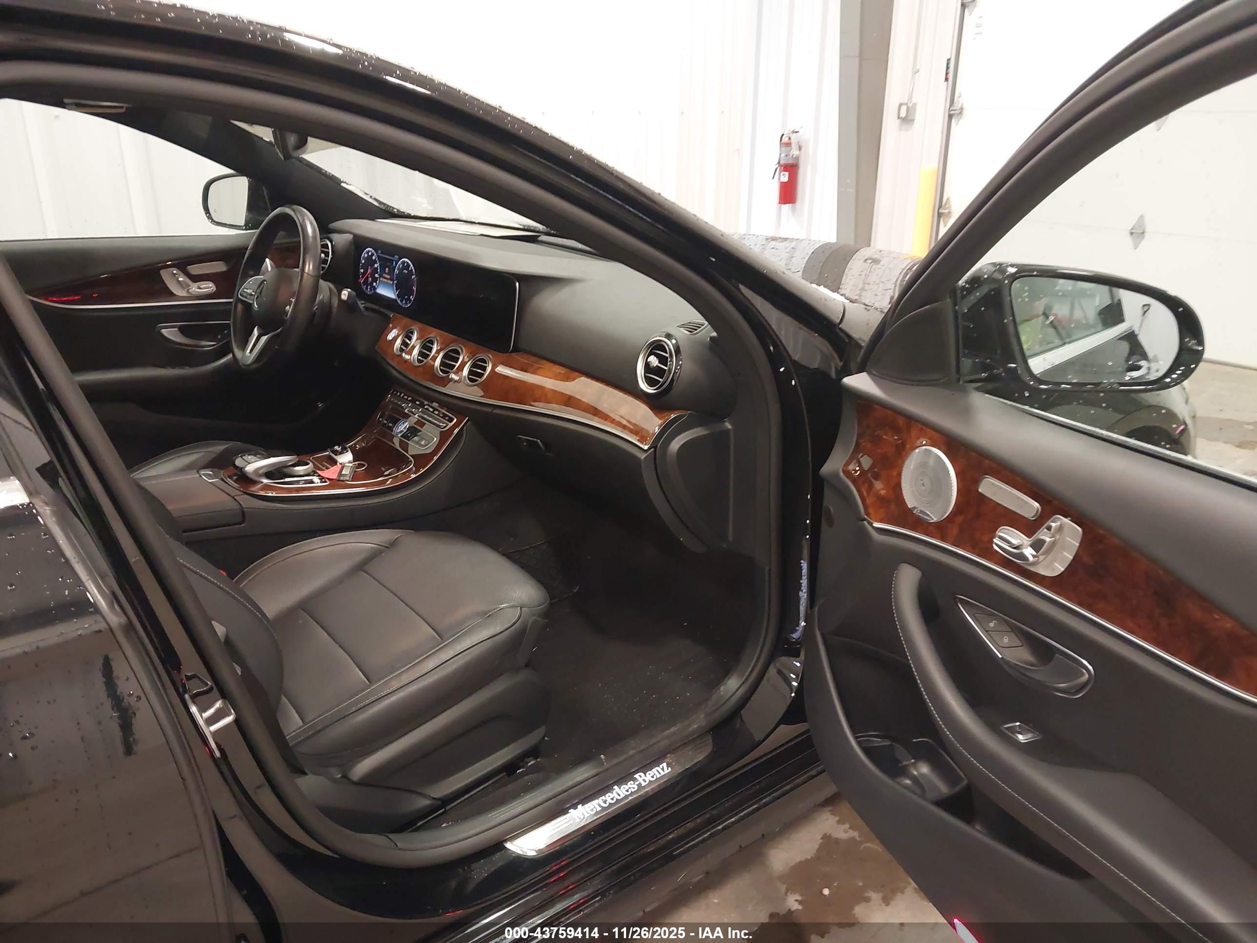 MERCEDES-BENZ E image 5