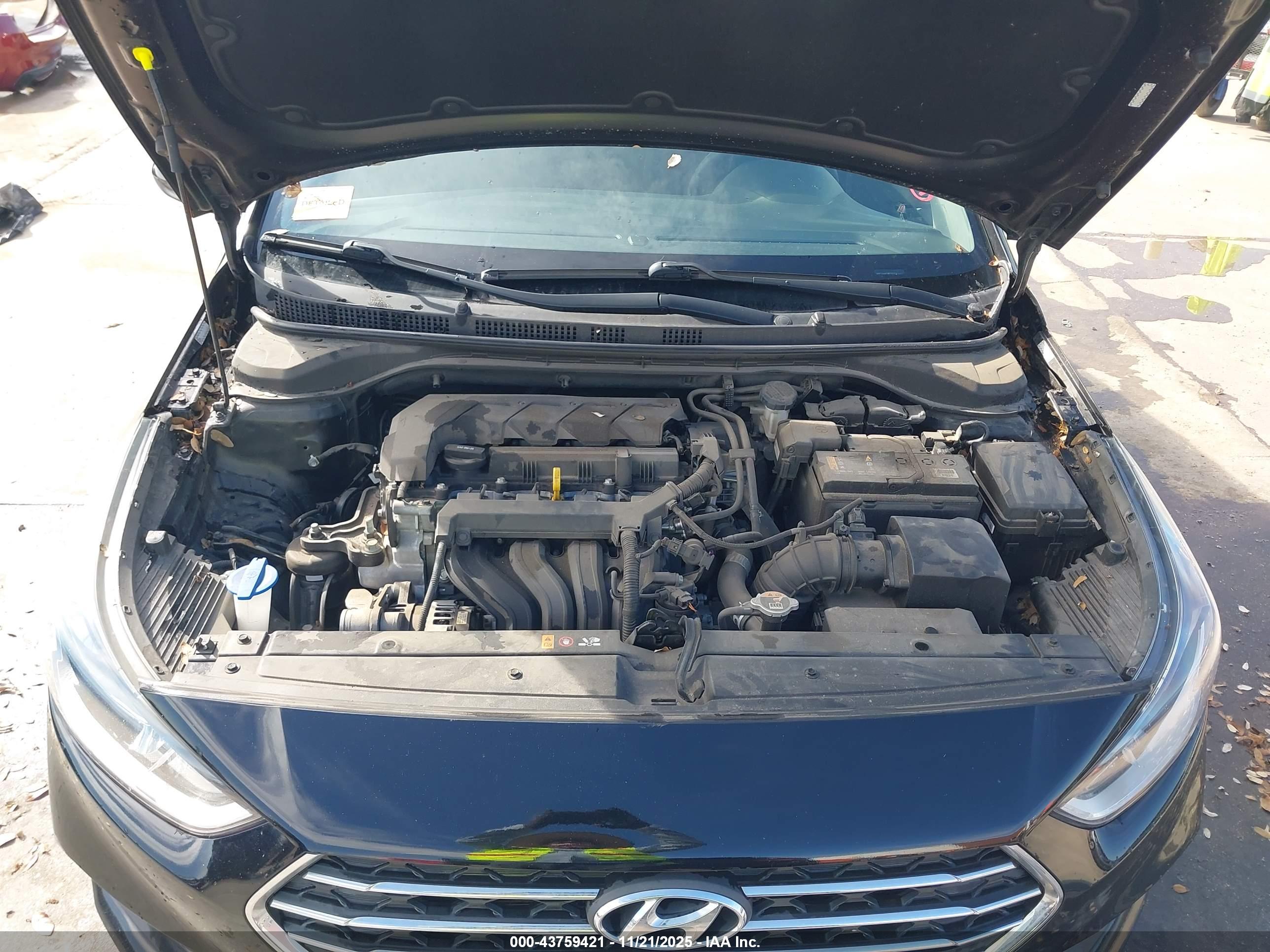 HYUNDAI ACCENT image 10