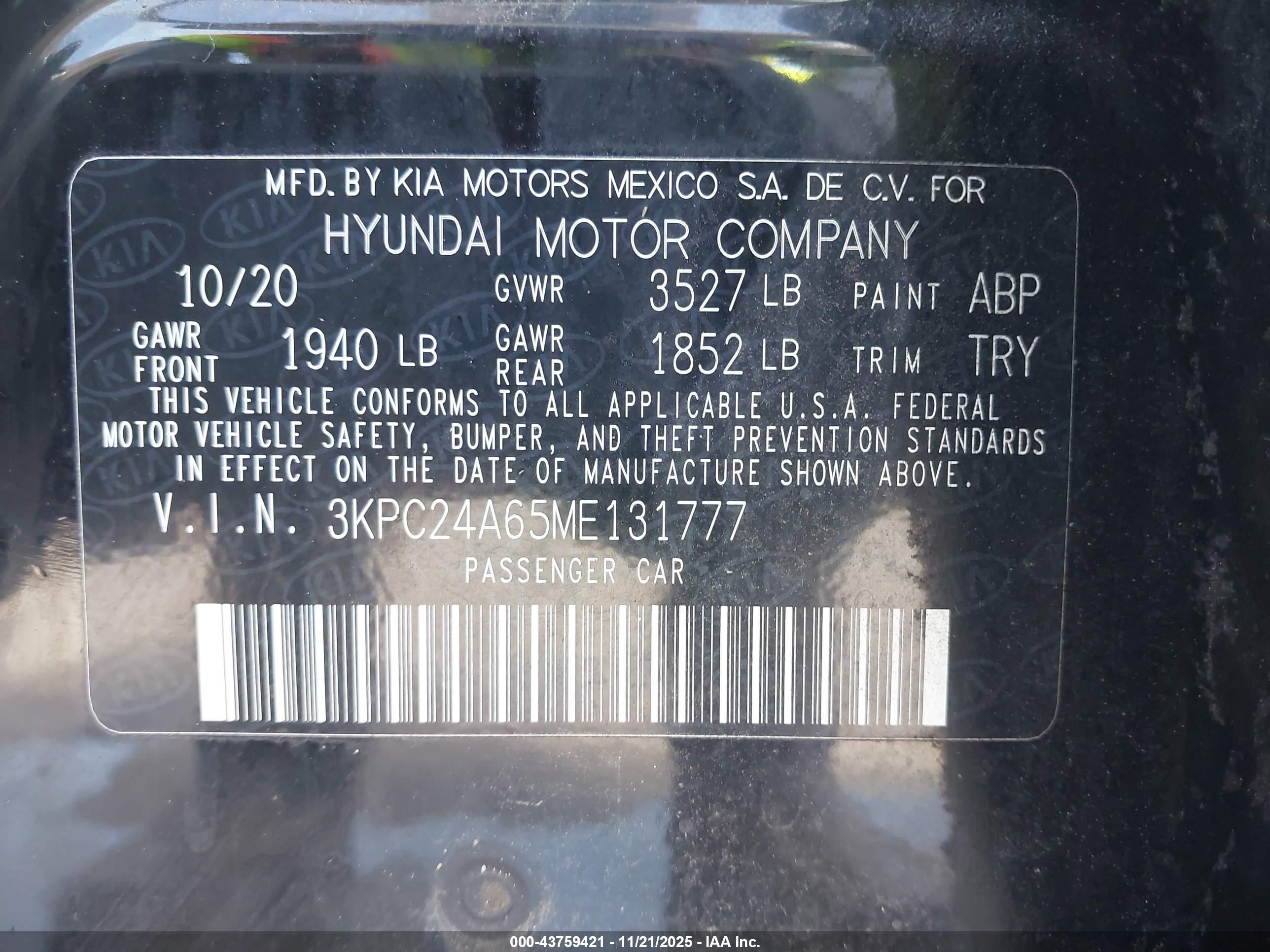 HYUNDAI ACCENT image 9