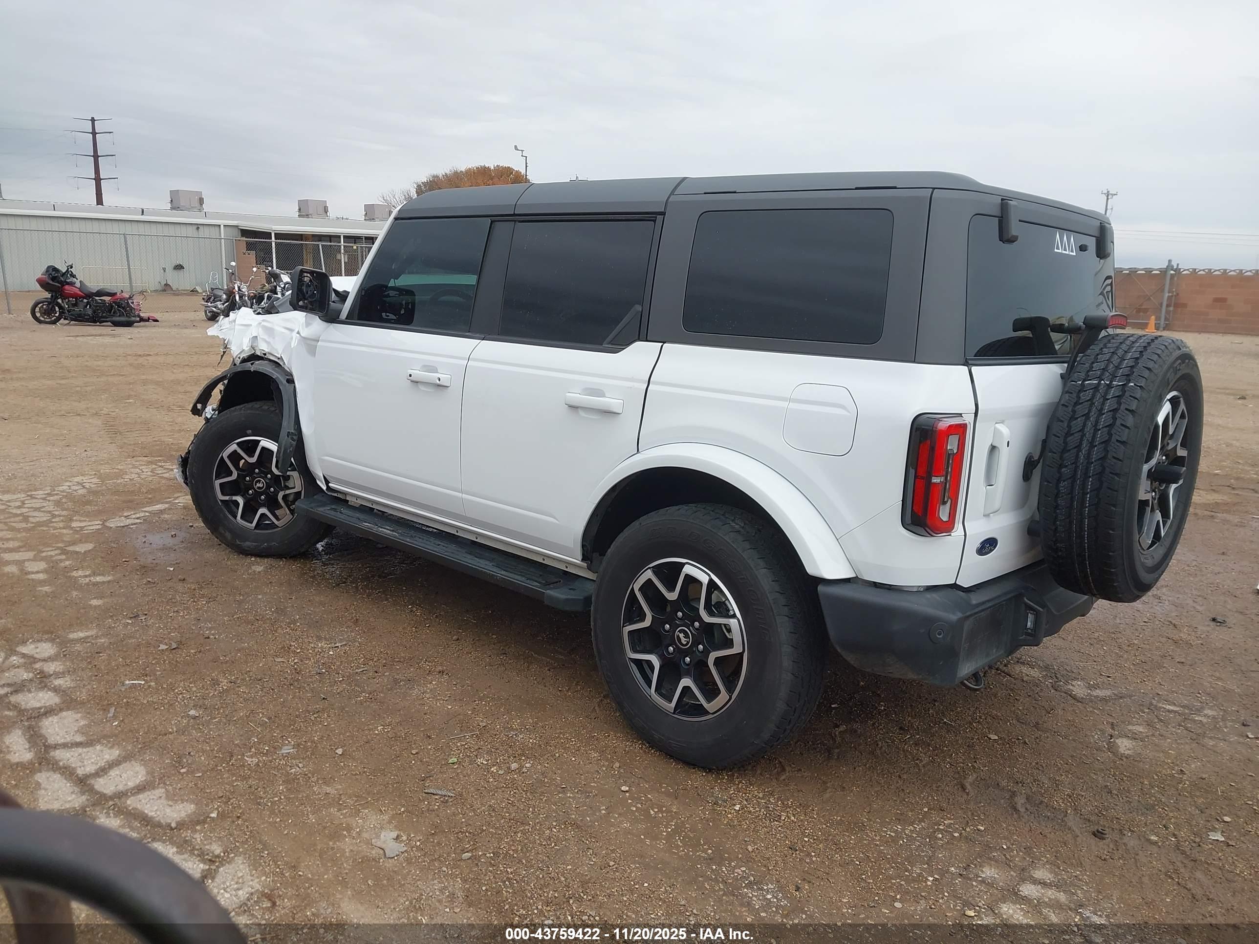 FORD BRONCO image 3